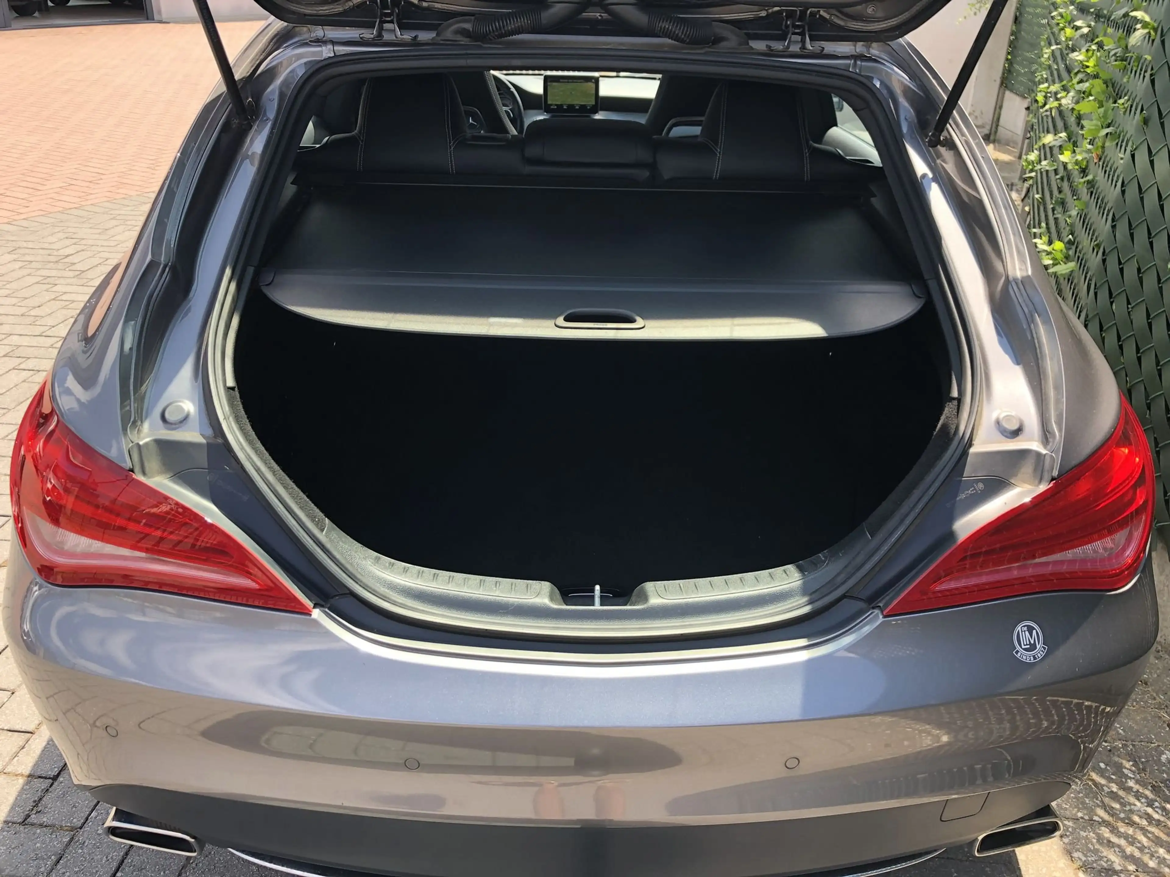 Mercedes-Benz CLA 200 Shooting Brake 200 d Urban *Navi*Pano*Trekhaak* — photo 12