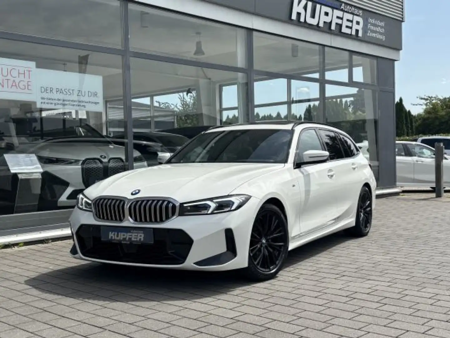 BMW 320 d Tour M Sport Pano°ACC°el.Sitze*AdLED-eSitz Weiß - 1