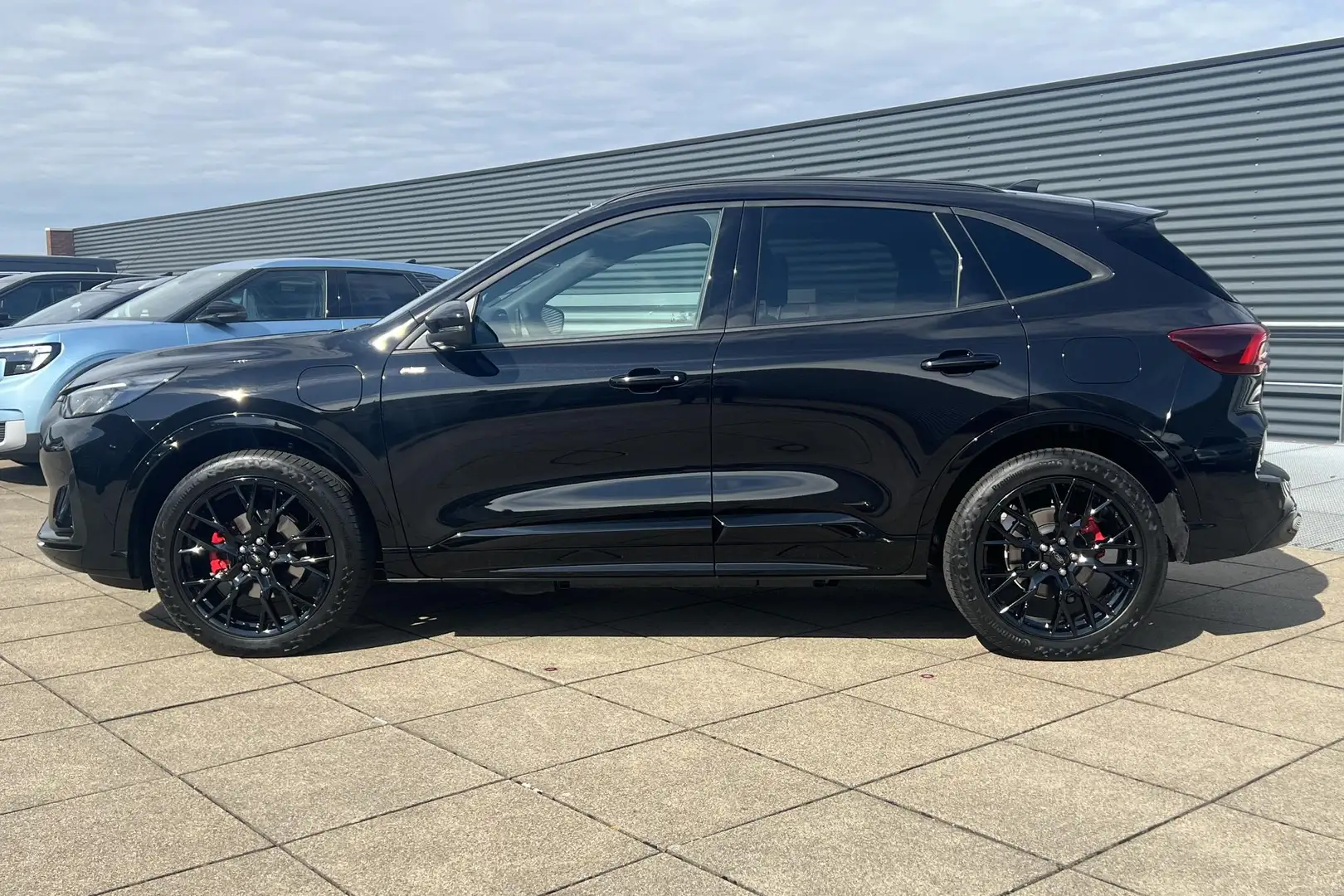 Ford Kuga 2.5 PHEV ST-Line X Full Options + Black Pack Zwart - 2