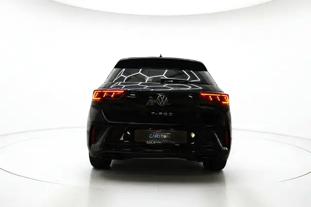 Volkswagen T-Roc view 7