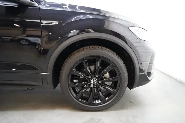 Volkswagen T-Roc view 11