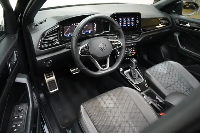 Volkswagen T-Roc view 13