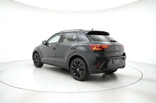 Volkswagen T-Roc view 8