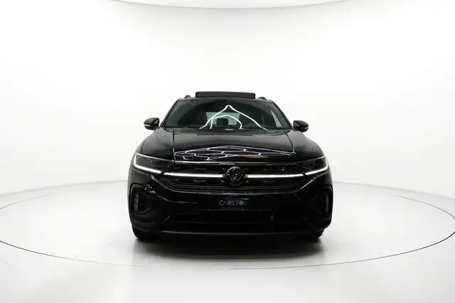 Volkswagen T-Roc view 2