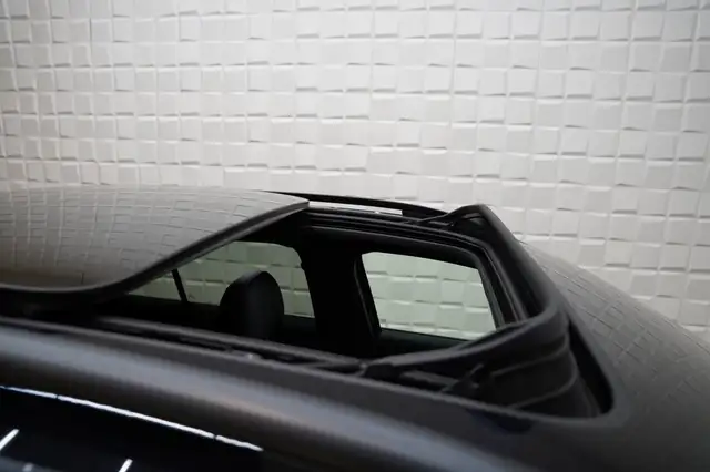Volkswagen T-Roc view 12