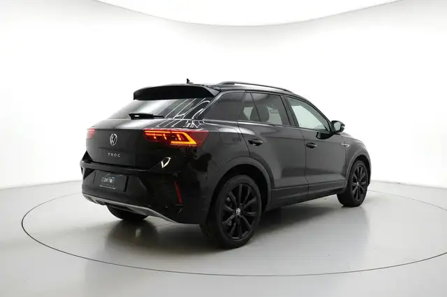 Volkswagen T-Roc view 6