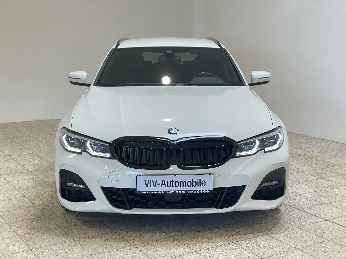 BMW 320 d Touring M Sport Paket *Laser*Standheiz*AHK* Weiß - 2