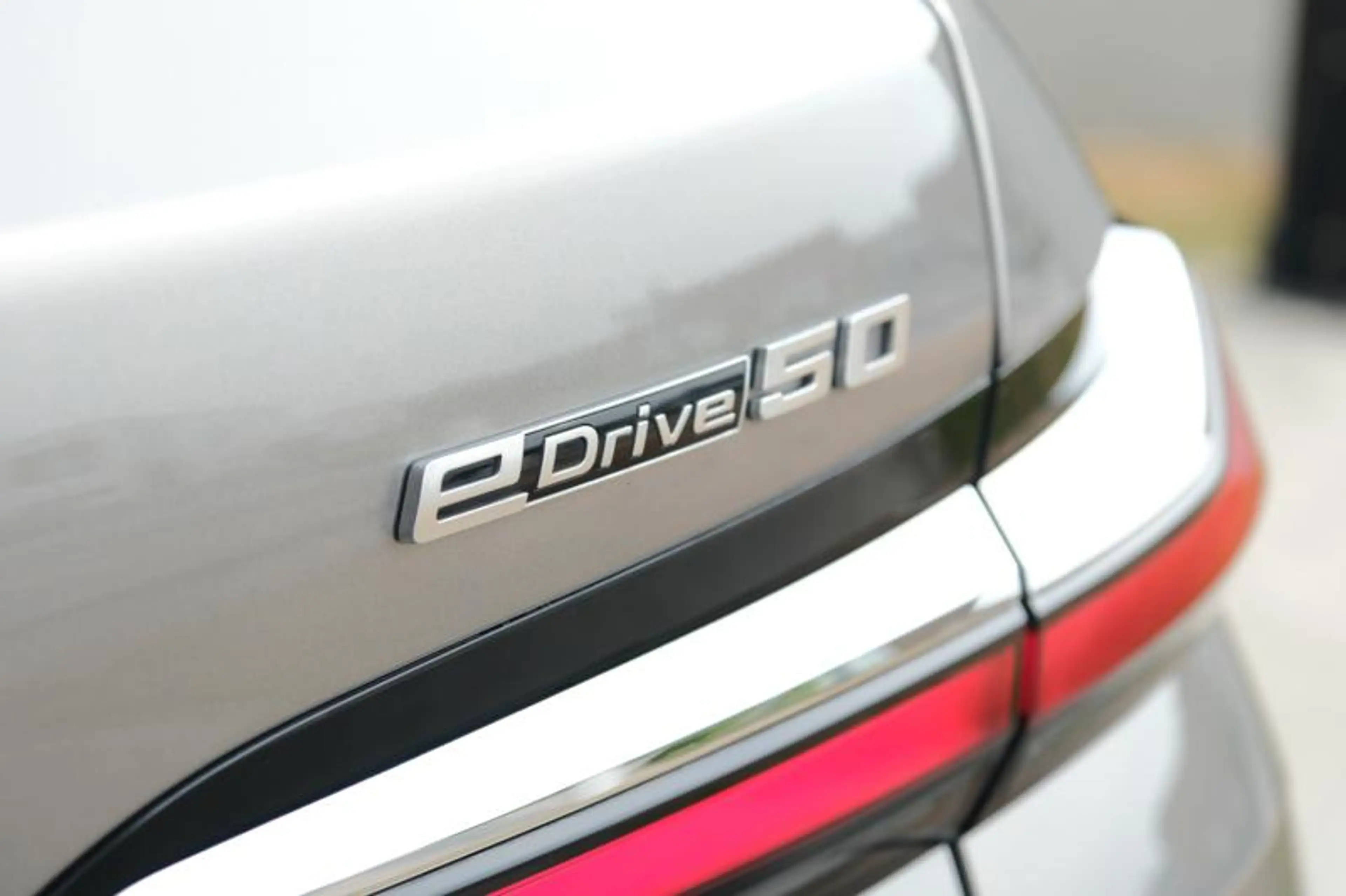 BMW i7 i7 eDrive50 M Sport | THEATRE SCREEN | ICONIC GLOW — photo 10