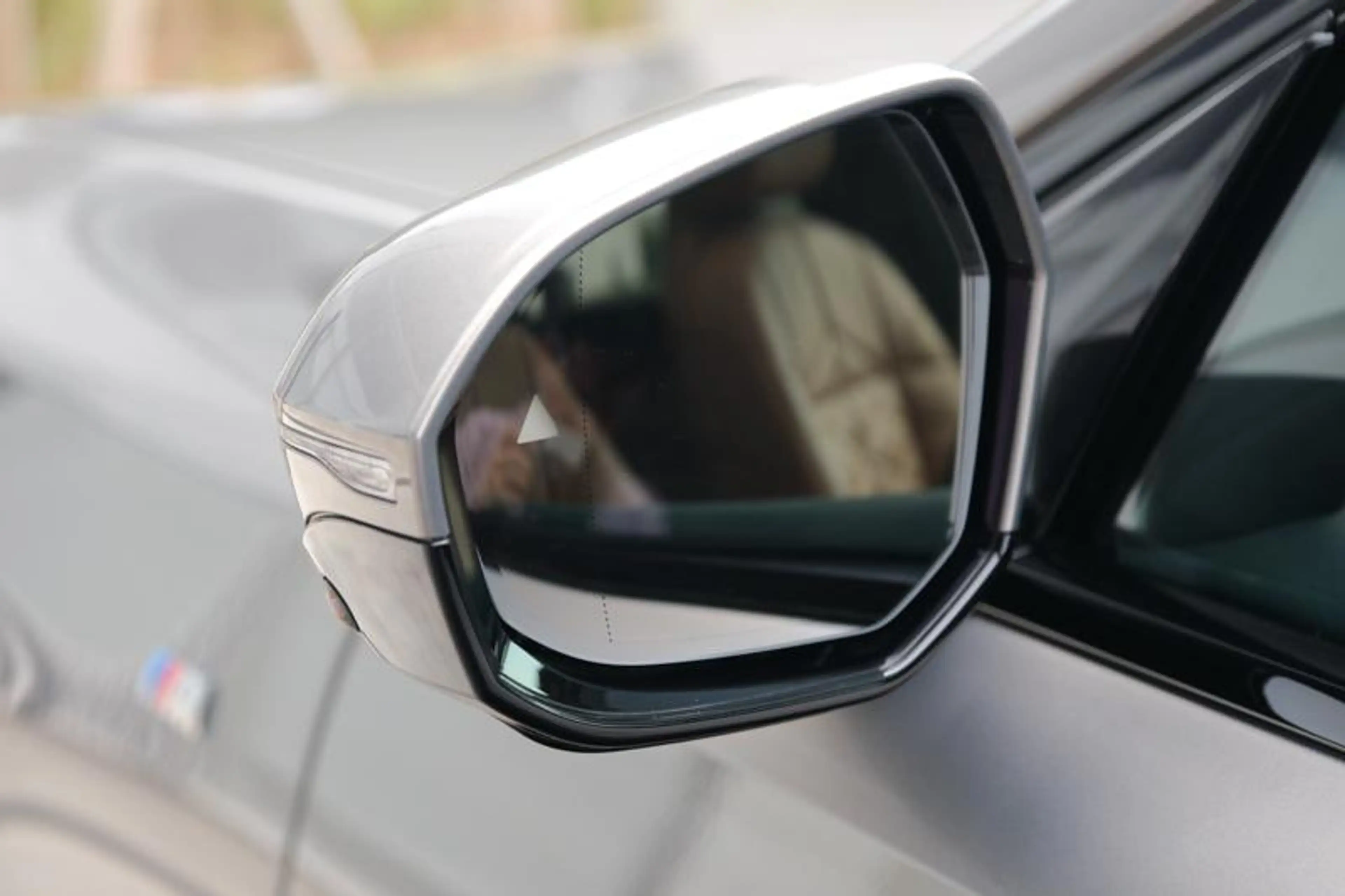 BMW i7 i7 eDrive50 M Sport | THEATRE SCREEN | ICONIC GLOW — photo 9