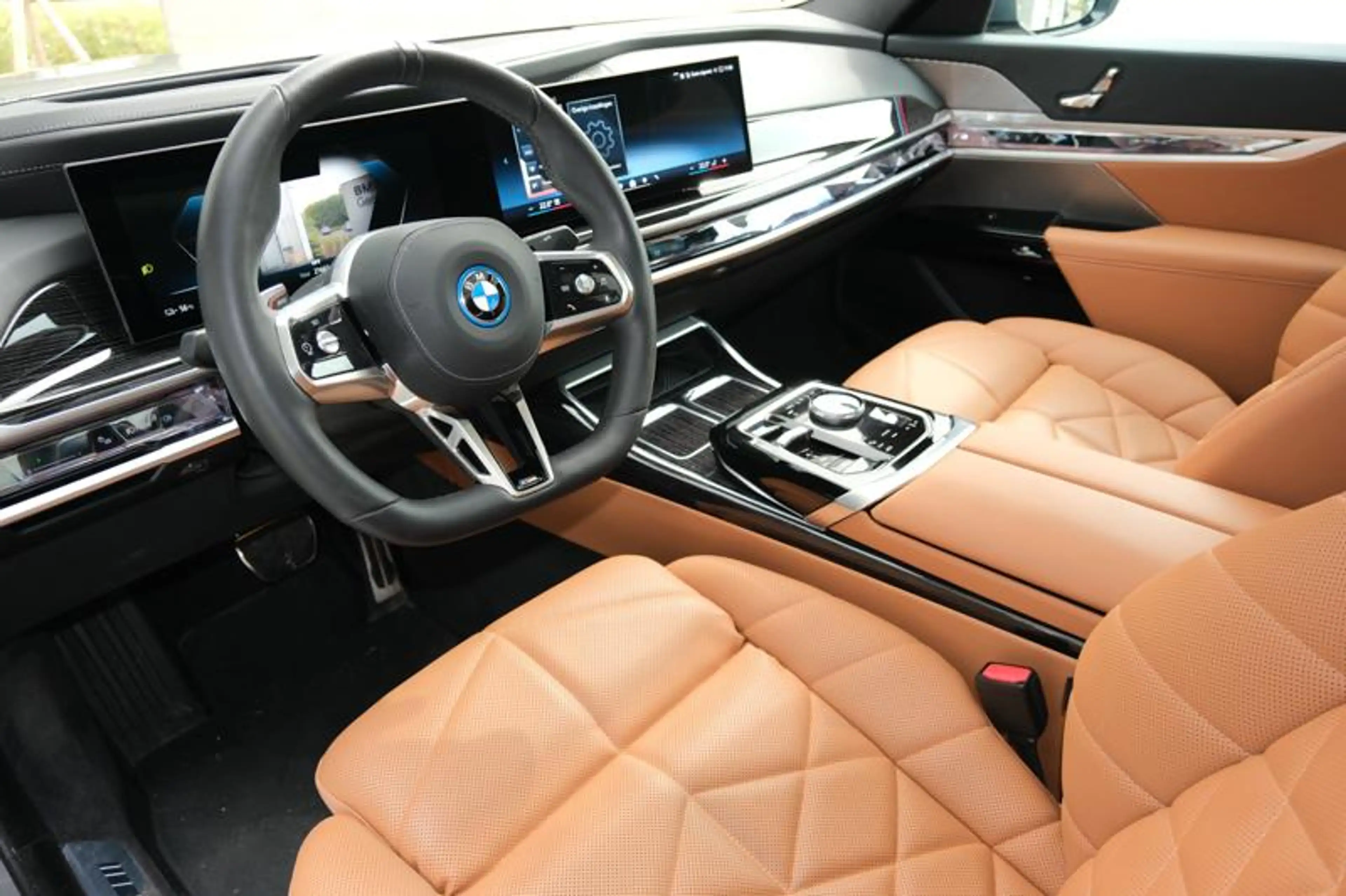 BMW i7 i7 eDrive50 M Sport | THEATRE SCREEN | ICONIC GLOW — photo 6