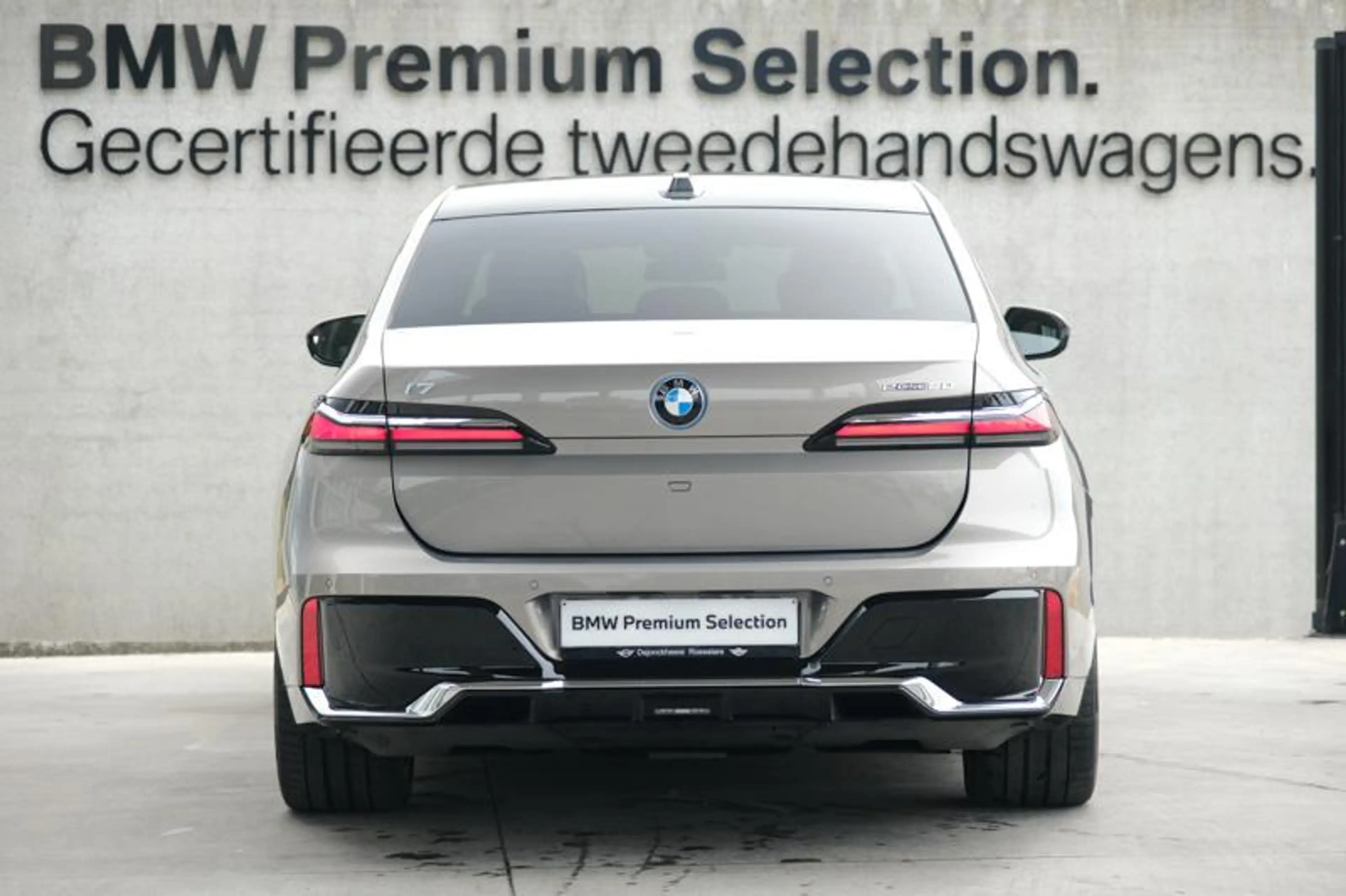 BMW i7 i7 eDrive50 M Sport | THEATRE SCREEN | ICONIC GLOW — photo 4