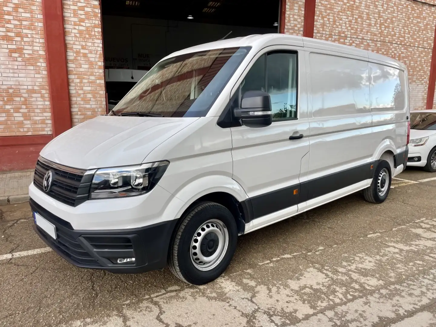 Volkswagen Crafter Furgón 2.0TDI SCR 35 BM L3H2 Aut. 103kW Blanco - 1