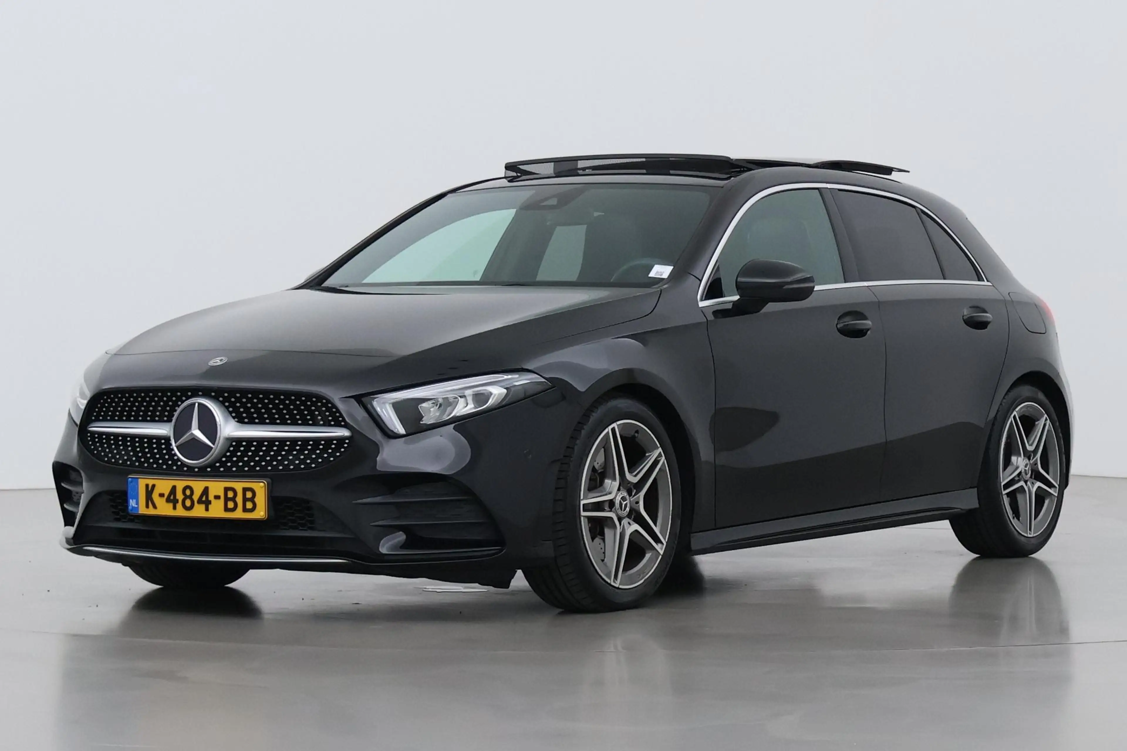 Mercedes-Benz A 220 Premium | Panoramadak | ACC | AMG Line | Stoelverw — photo 8