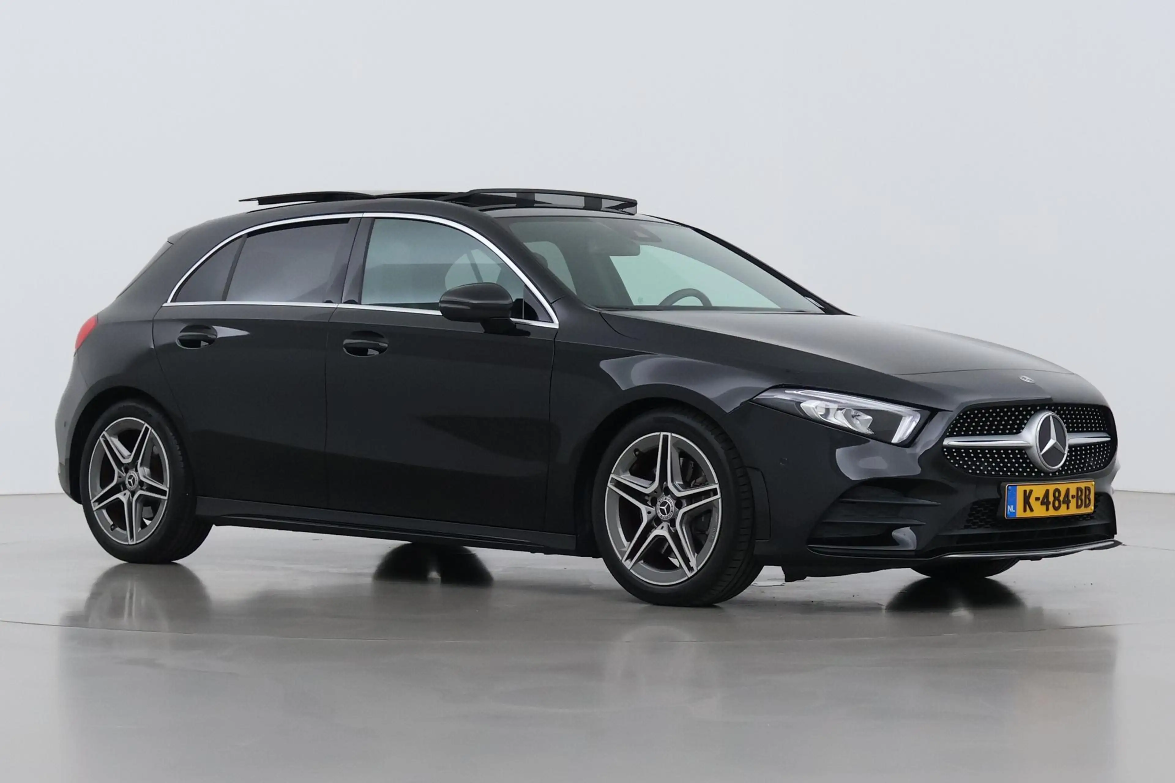Mercedes-Benz A 220 Premium | Panoramadak | ACC | AMG Line | Stoelverw — photo 49