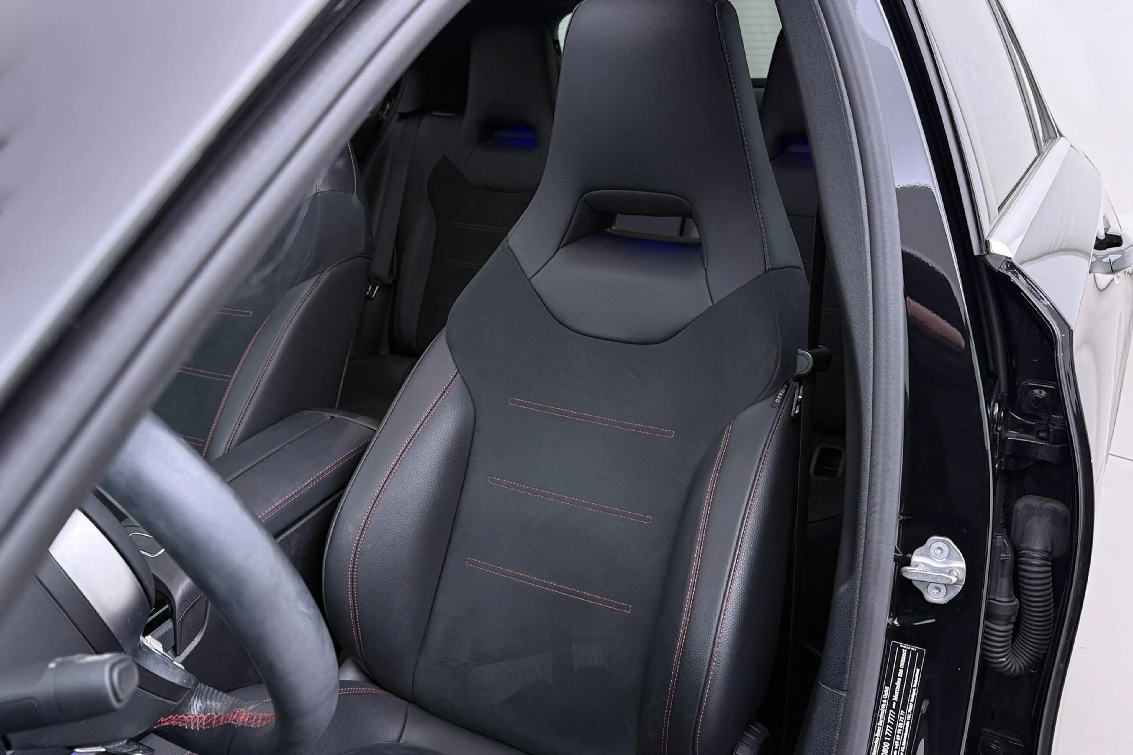 Mercedes-Benz A 220 Premium | Panoramadak | ACC | AMG Line | Stoelverw — photo 14