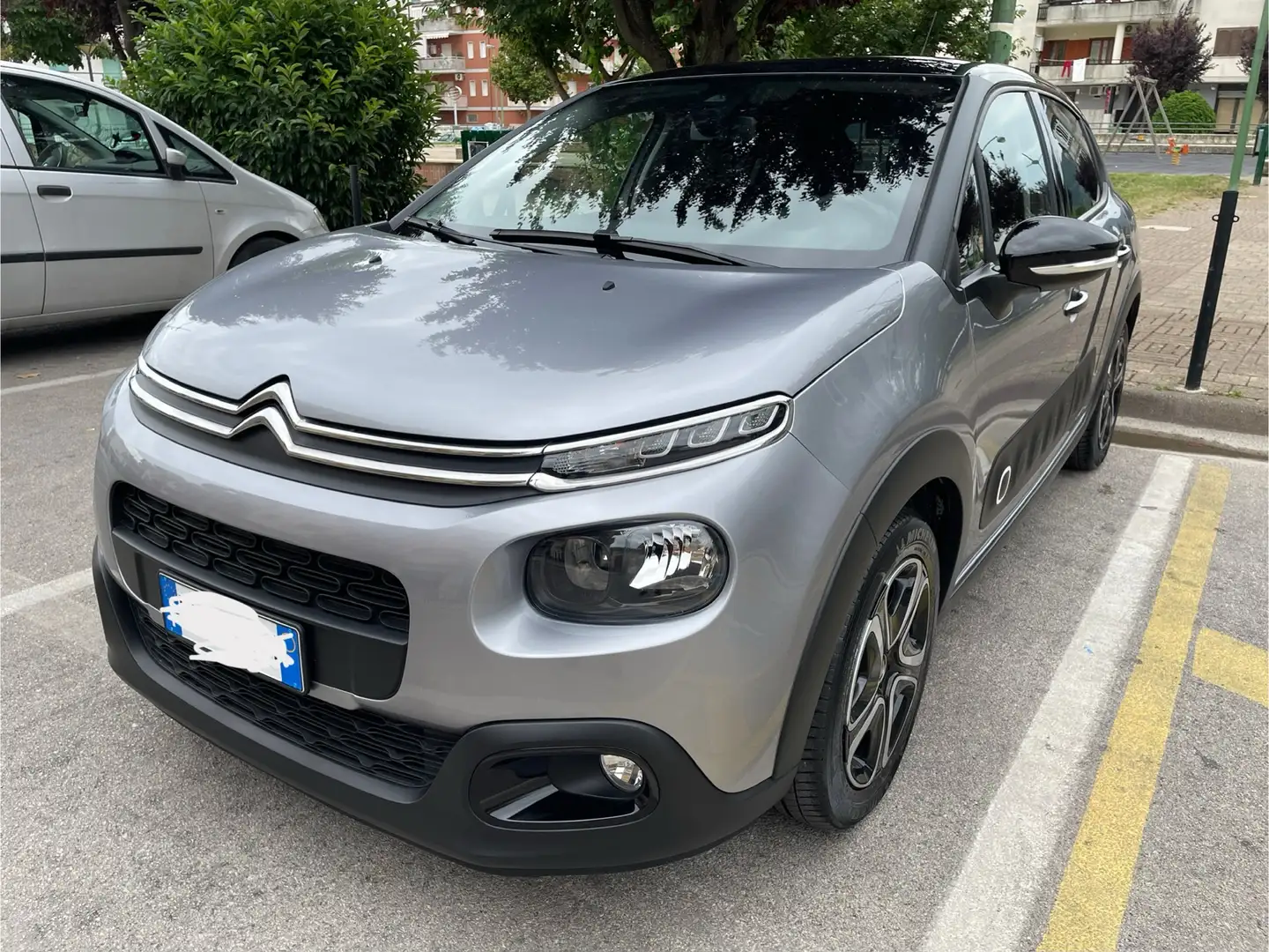 Citroen C3 1.2 puretech Shine 82cv Grigio - 1
