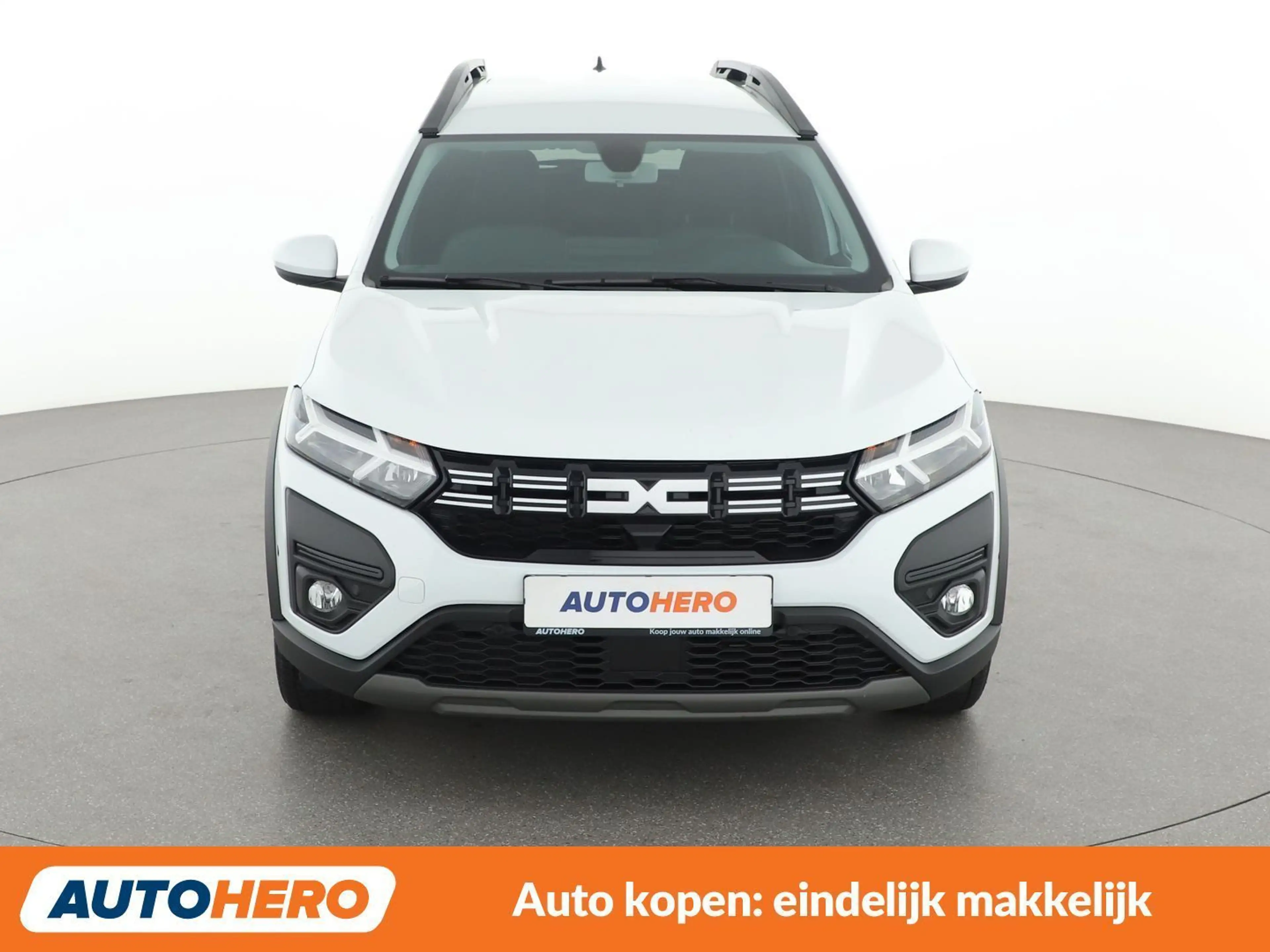 Dacia Jogger 1.6 Hybrid E-Tech Expression — photo 9
