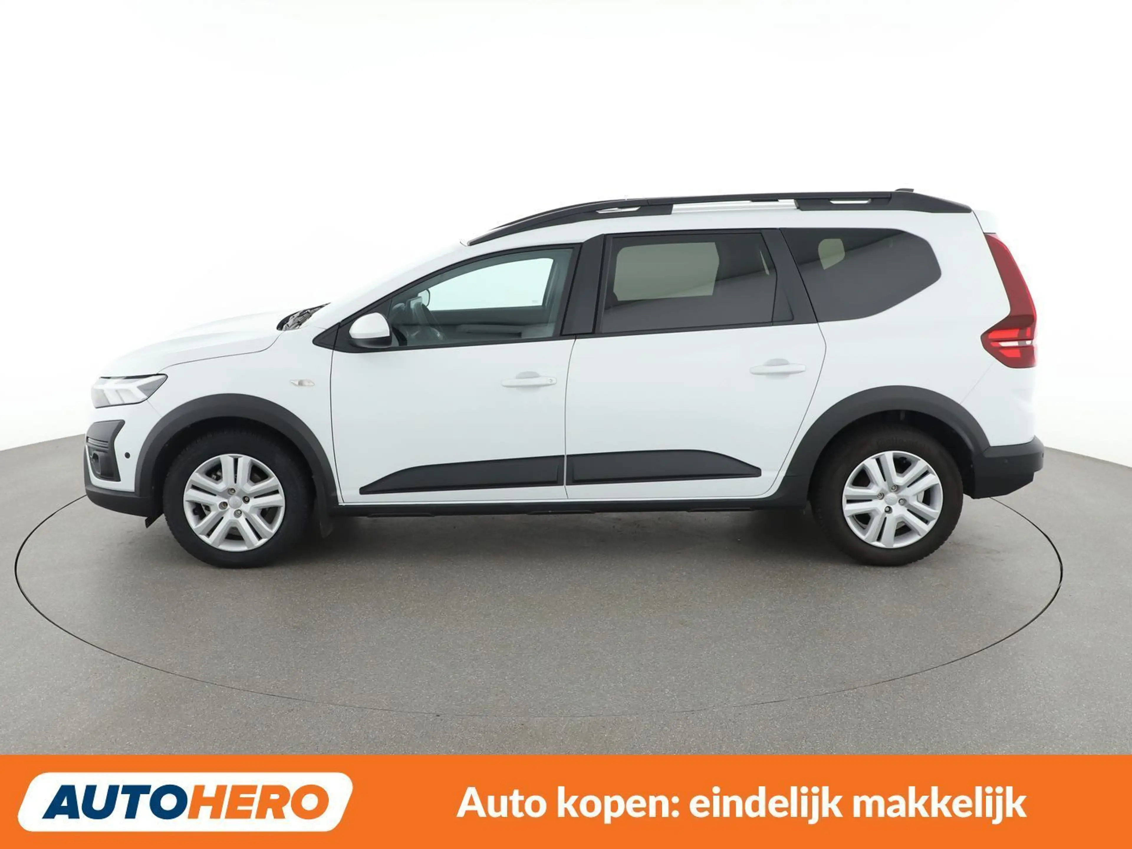 Dacia Jogger 1.6 Hybrid E-Tech Expression — photo 3