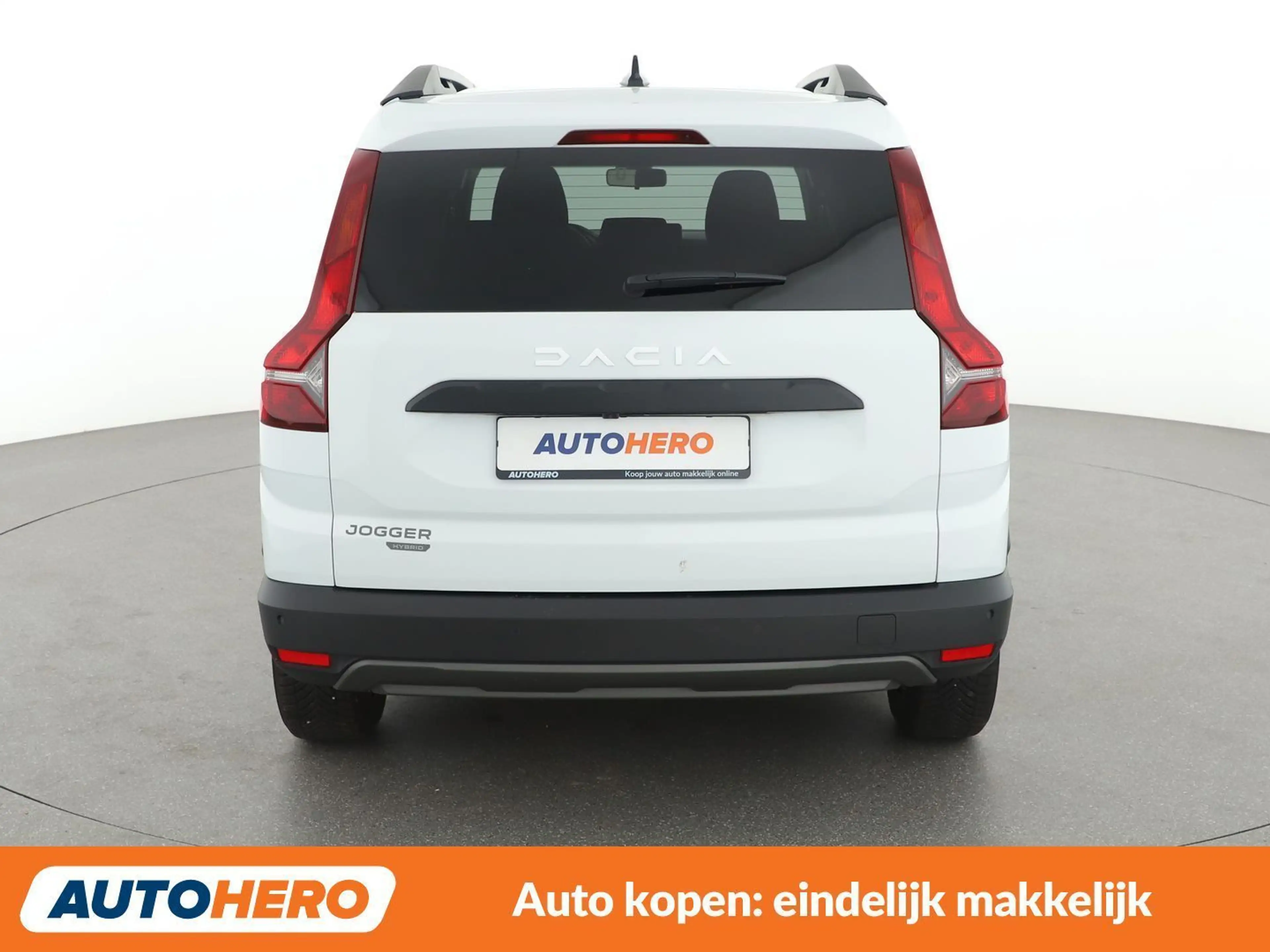 Dacia Jogger 1.6 Hybrid E-Tech Expression — photo 5