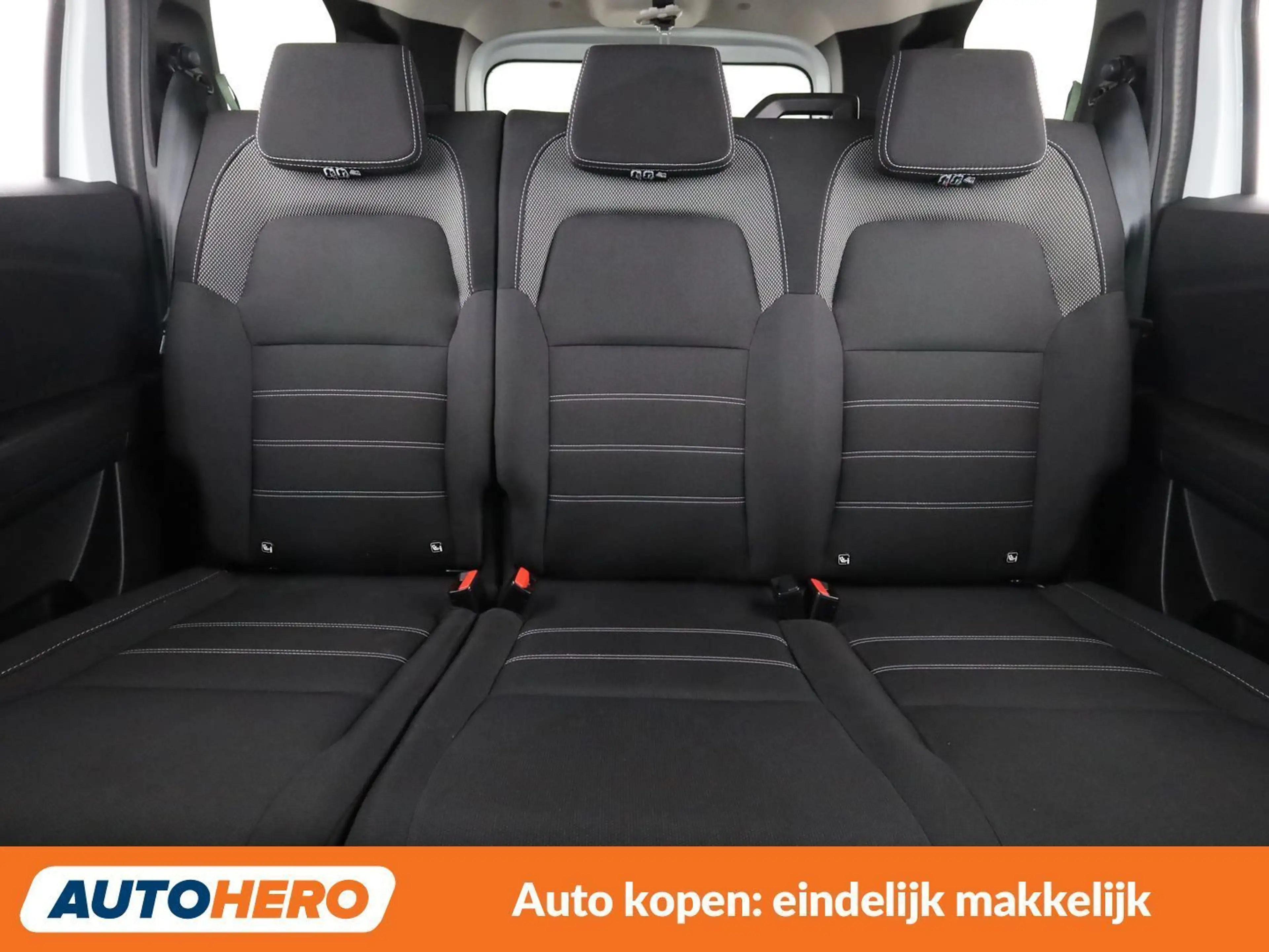 Dacia Jogger 1.6 Hybrid E-Tech Expression — photo 15
