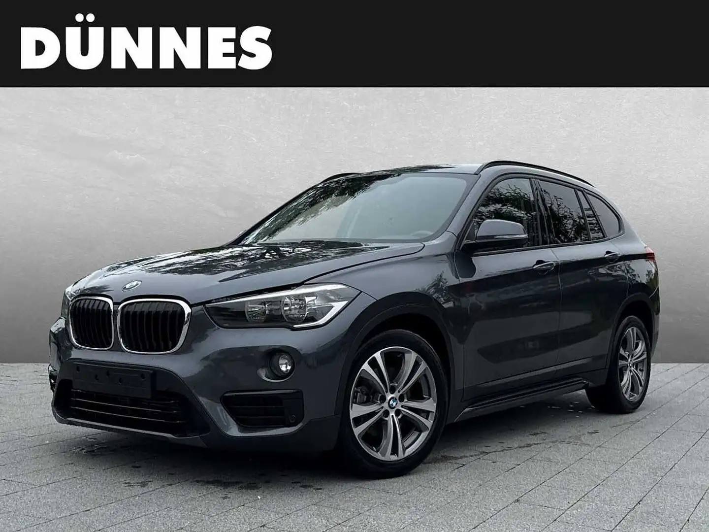 BMW X1 xDrive20d Sport Line Grau - 1