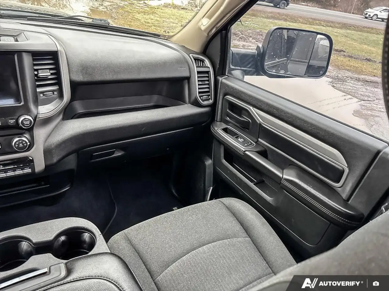 RAM 2500 снимка RAM 2500