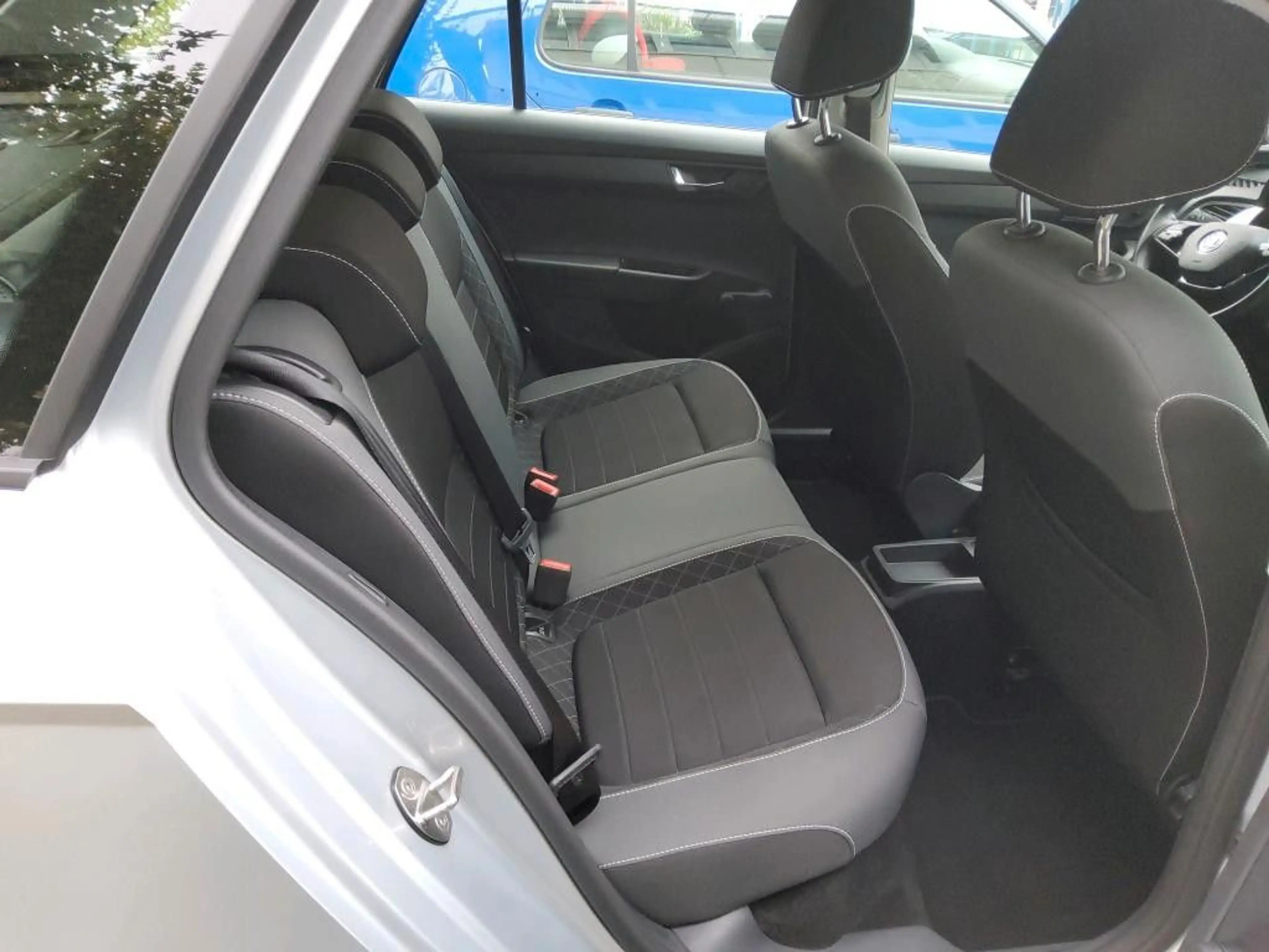 Skoda Fabia 1.0 TSI DSG Combi Ambition*NAVI*CARPLAY* — photo 13