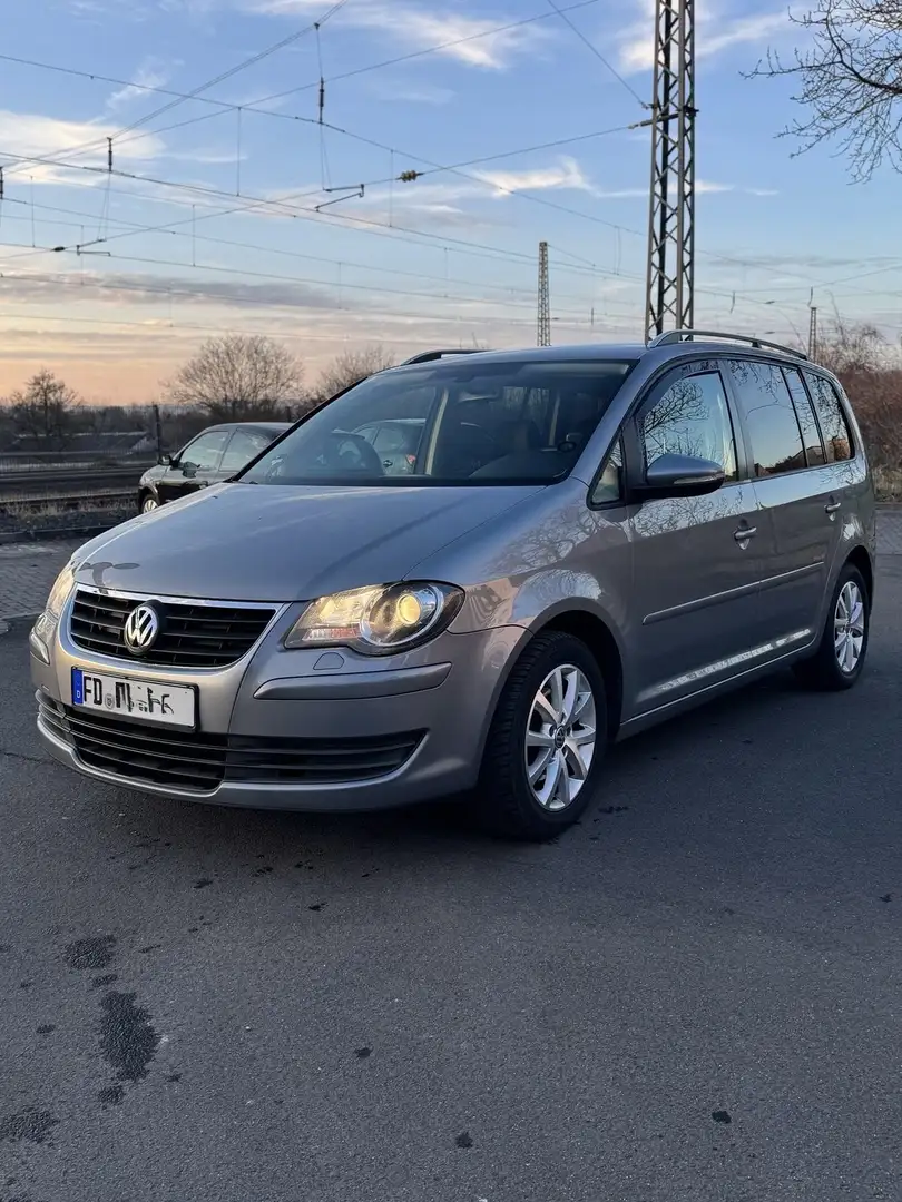 Volkswagen Touran 1.9 TDI Conceptline - 1