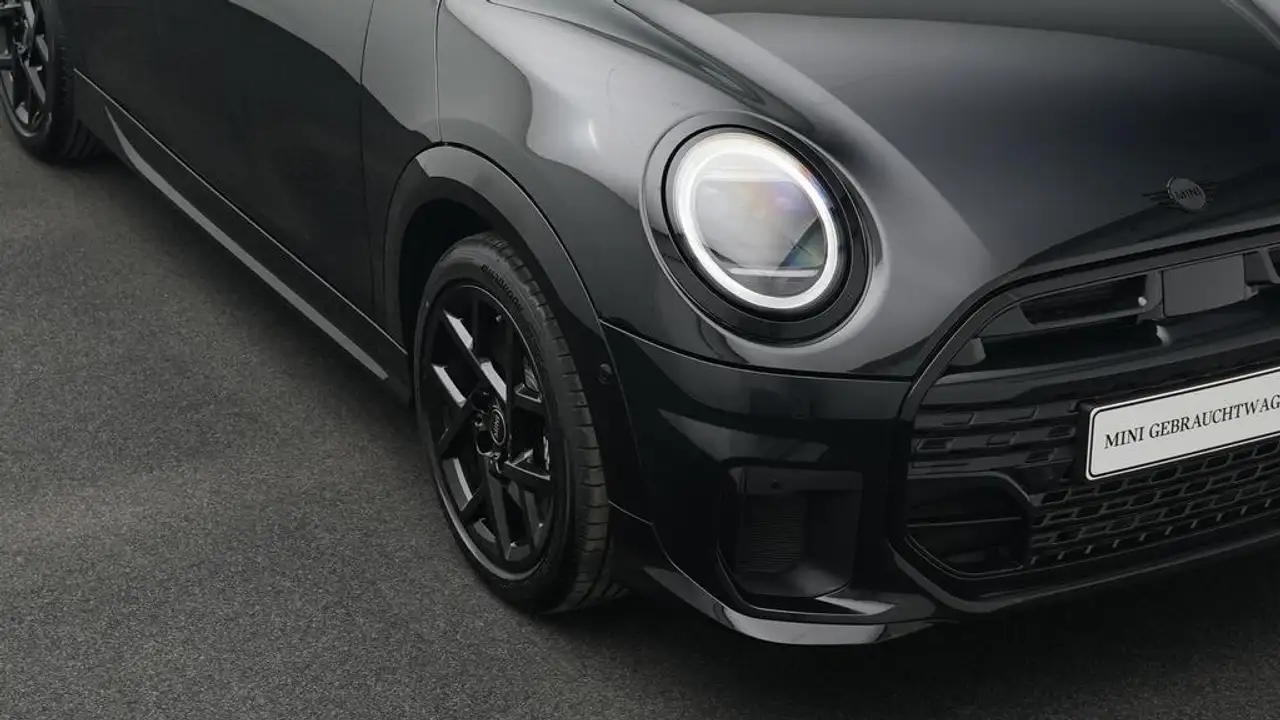 MINI Cooper S John Cooper Works Trim 17