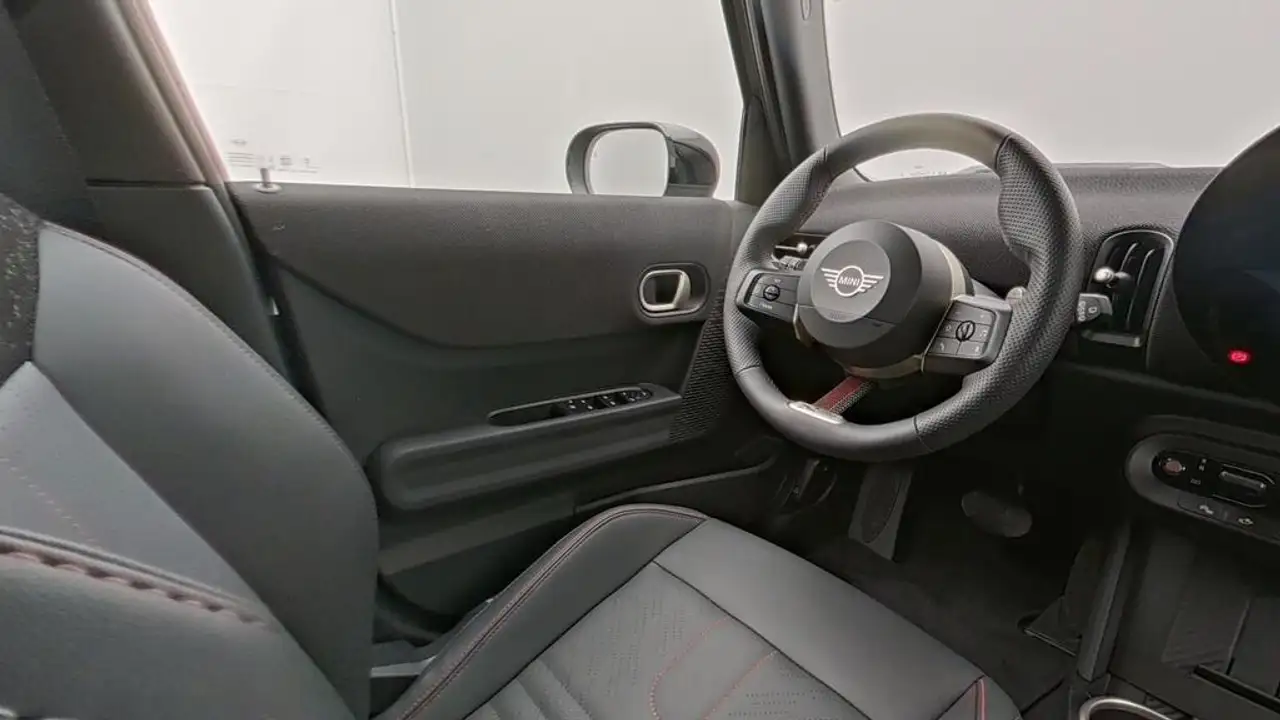 MINI Cooper S John Cooper Works Trim 22
