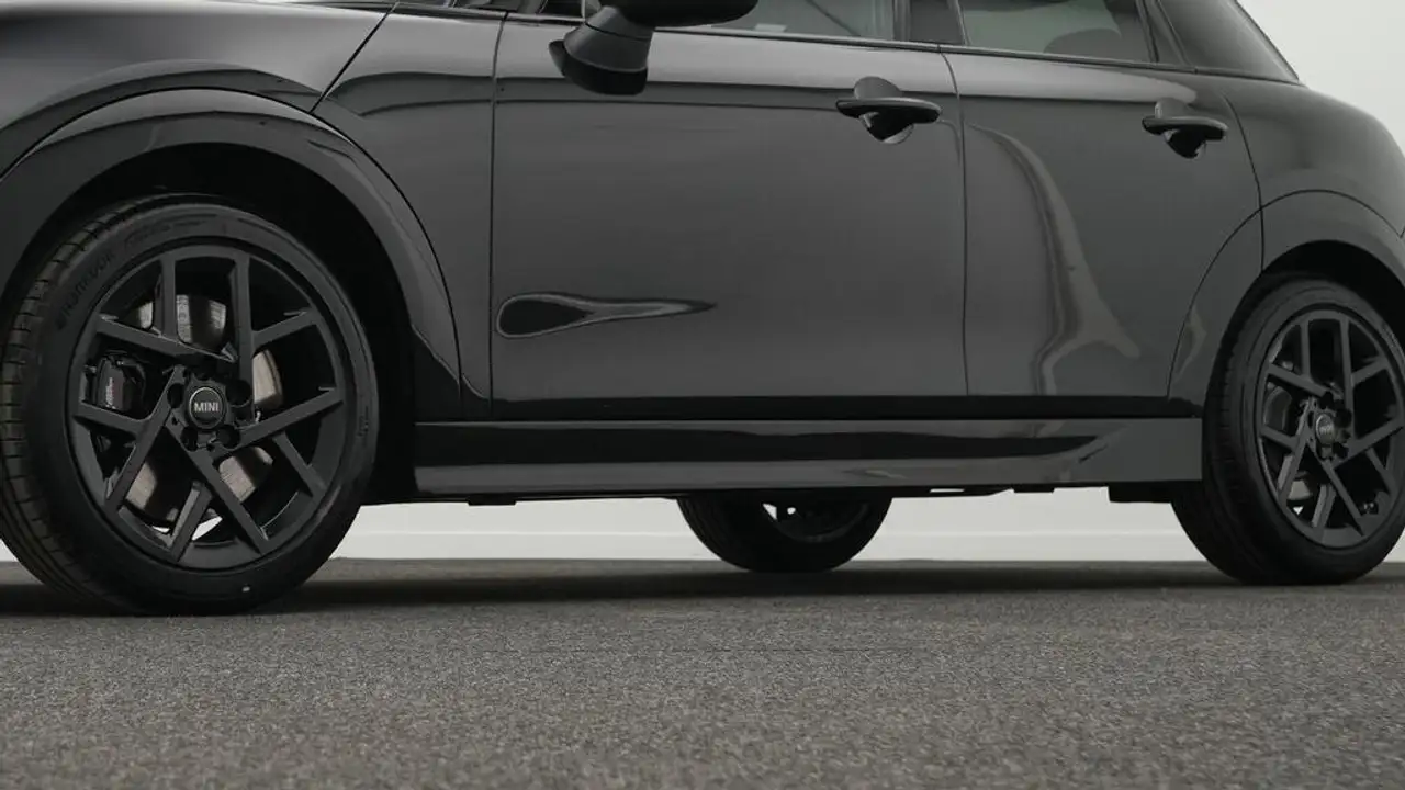 MINI Cooper S John Cooper Works Trim 18