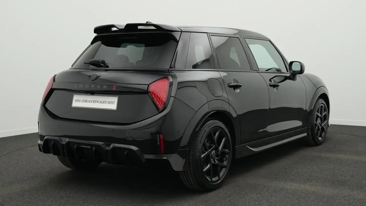 MINI Cooper S John Cooper Works Trim 7