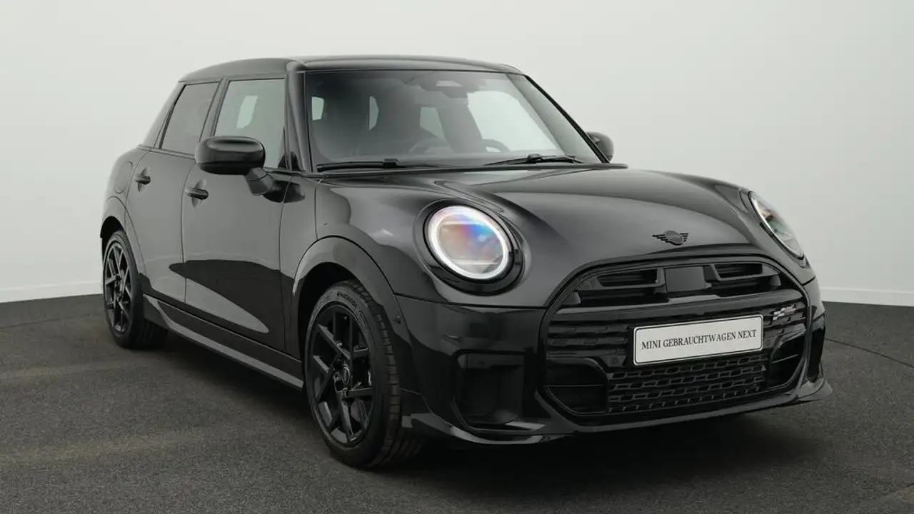 MINI Cooper S John Cooper Works Trim 15