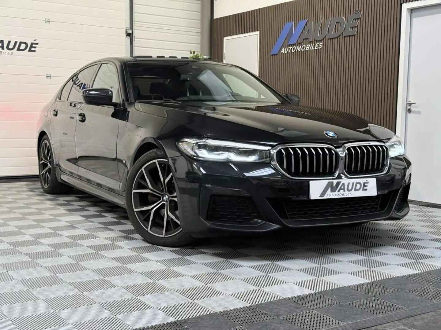 BMW 520 520d xDrive Steptronic M Sport - Garantie 09/26 Noir - 1