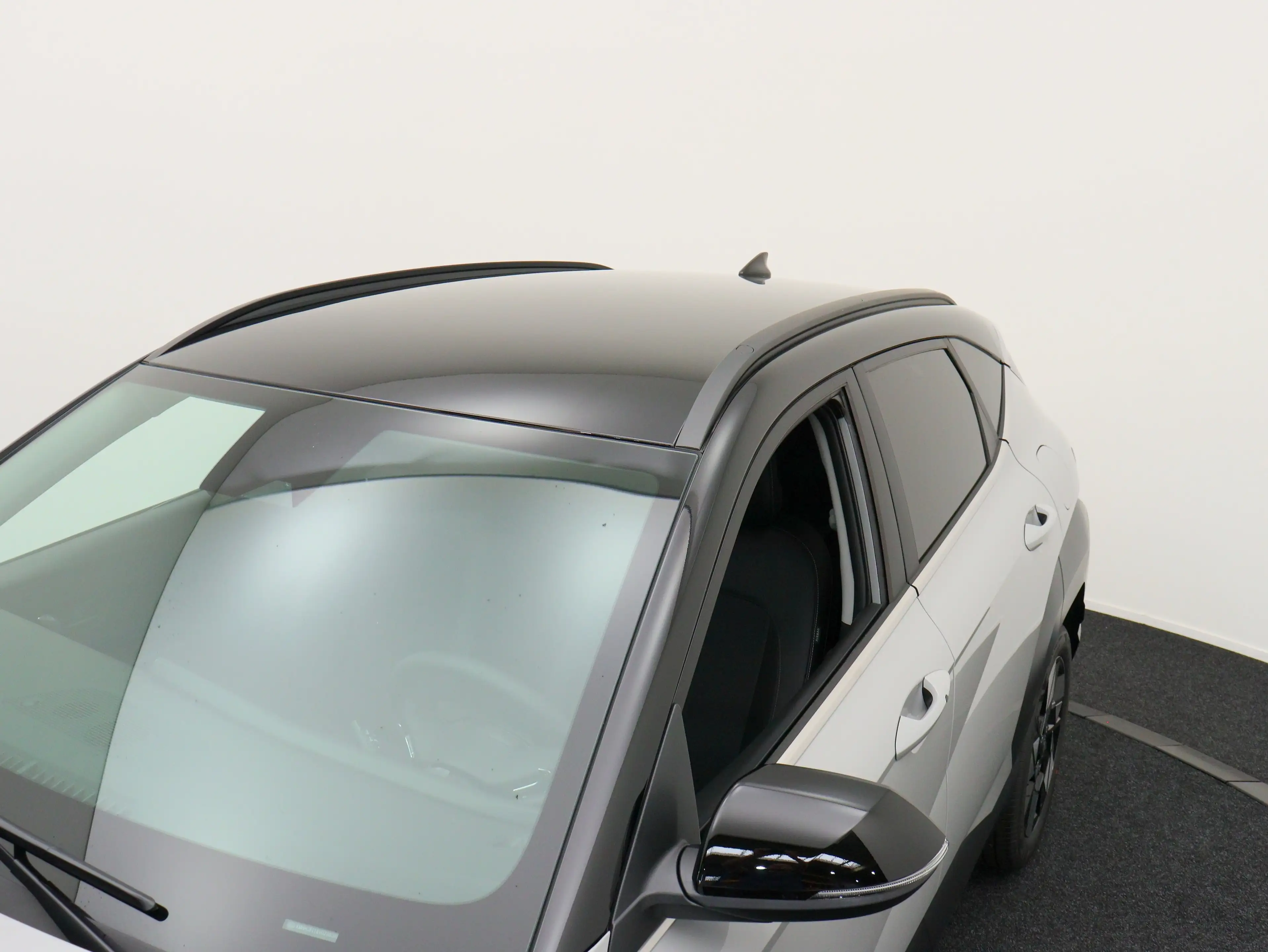 Hyundai KONA 1.6 GDI HEV Comfort Plus (Cyber Gray / Phantom Bla — photo 6