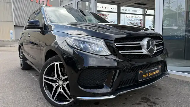 Mercedes-Benz GLE 400 4Matic AMG LINE 2.HD Head Up LEDER LED VOLL!