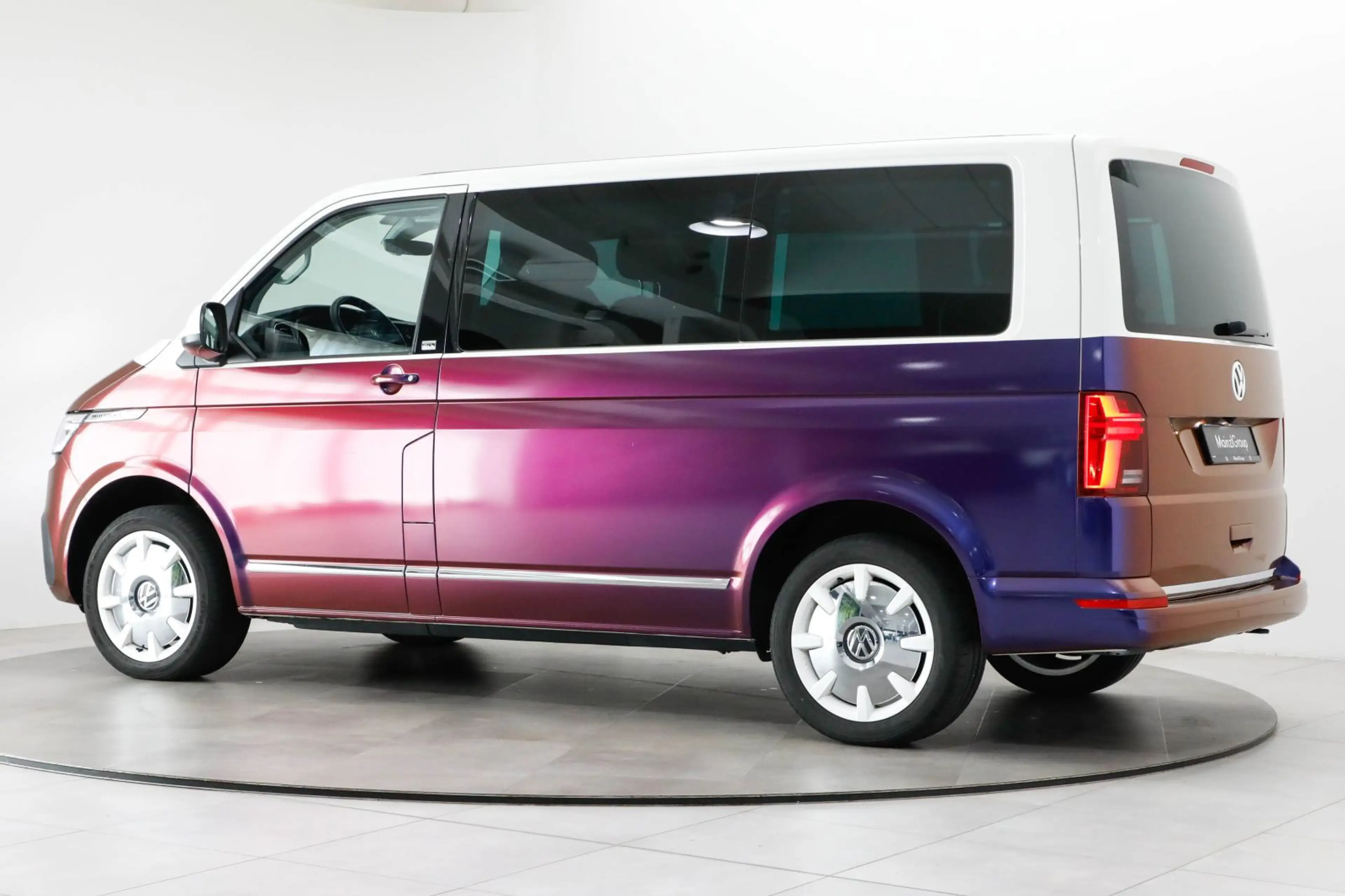 Volkswagen T6.1 Multivan 2.0 TDI 7-Sitze Kamera SHZ Klima — photo 14