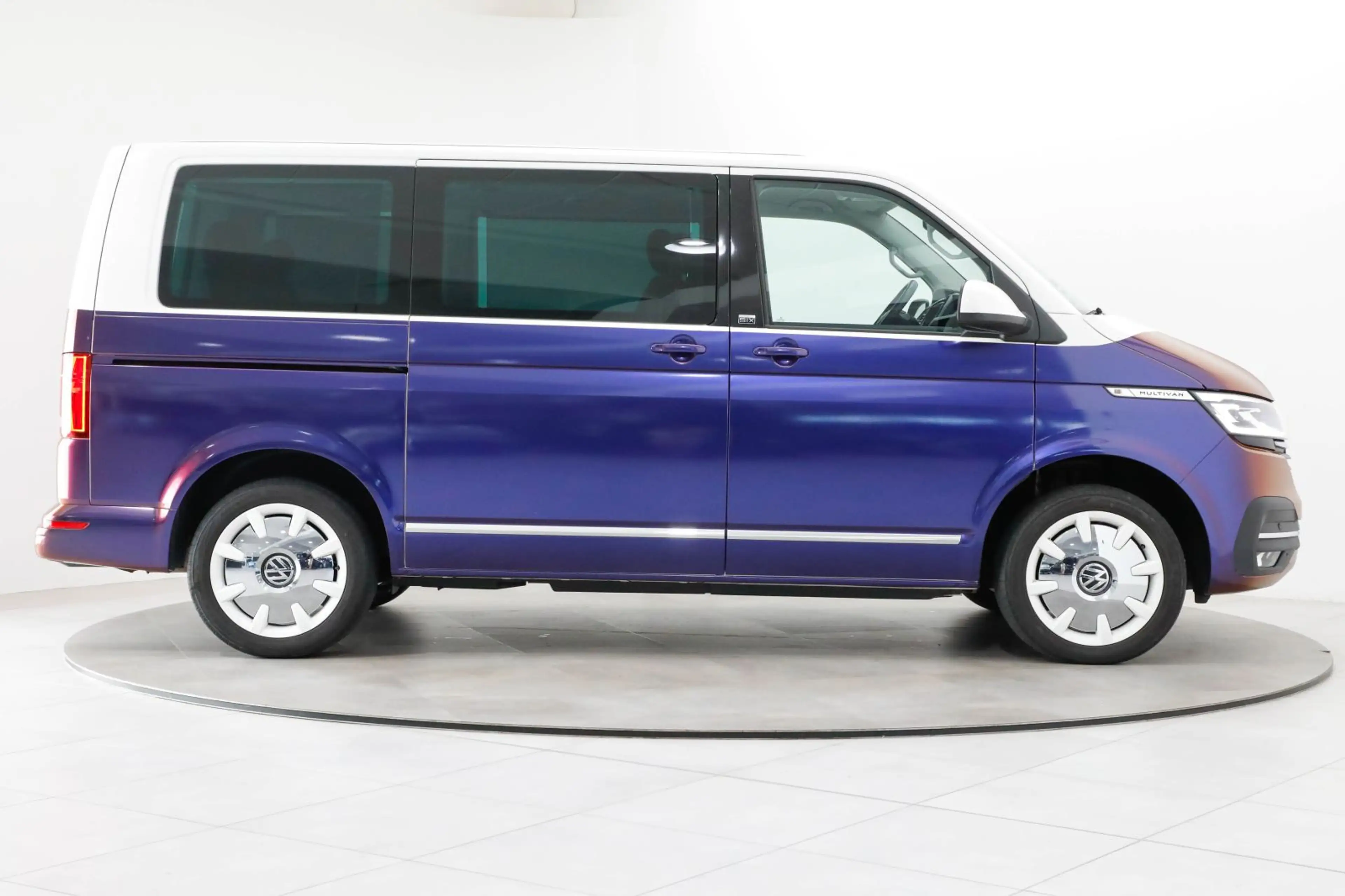 Volkswagen T6.1 Multivan 2.0 TDI 7-Sitze Kamera SHZ Klima — photo 9
