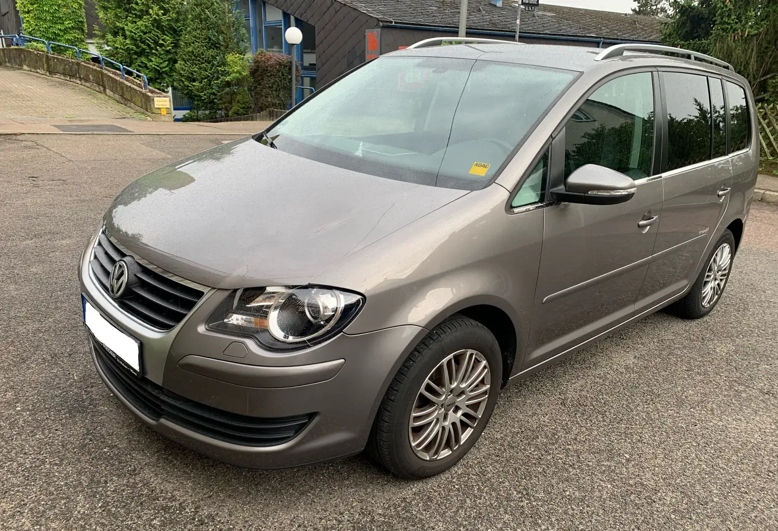 Volkswagen Touran Freestyle Grau - 2