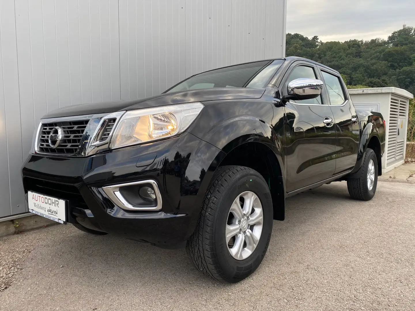 Nissan NP300 Navara Double Cab 4x4 2,3 dCi Acenta Negru - 2