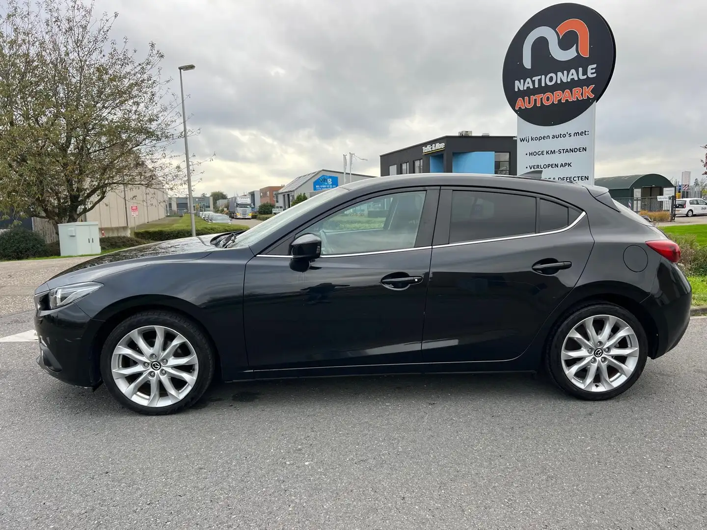 Mazda 3 2015 * 2.0 GT-M * 120PK * CAMERA * PDC * CLIMA *ST Noir - 2