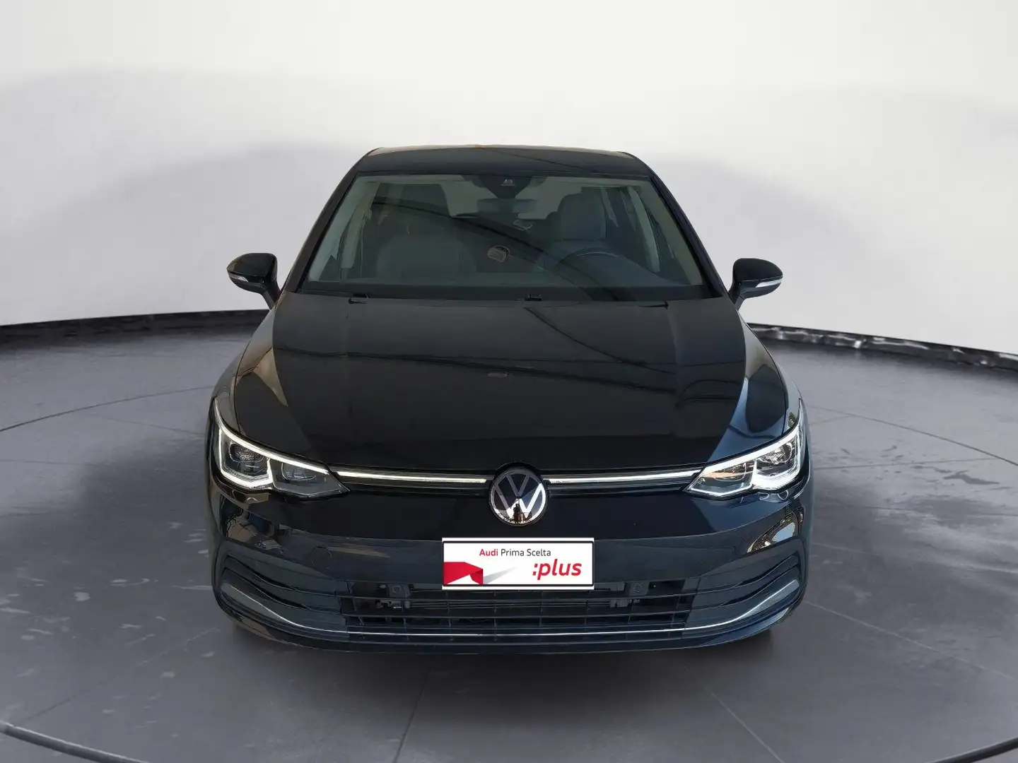 Volkswagen Golf 8ª serie 1.5 eTSI 130 CV EVO ACT DSG Life Nero - 1