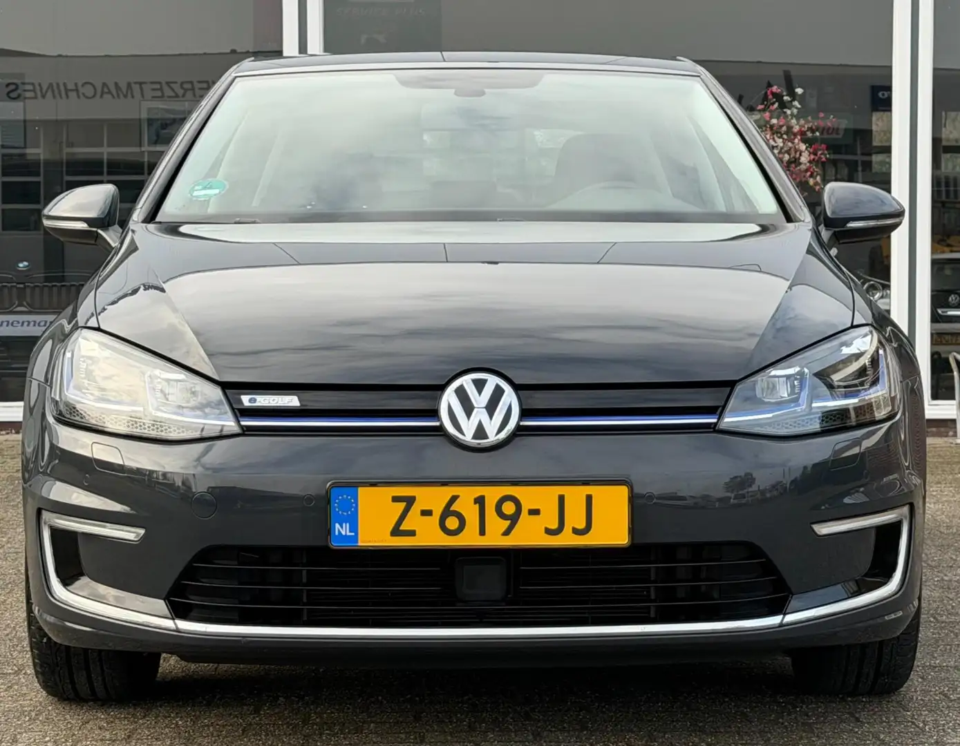 Volkswagen e-Golf FACE LIFT / STOELVERW / CARPLAY / SOH 91% Grau - 2