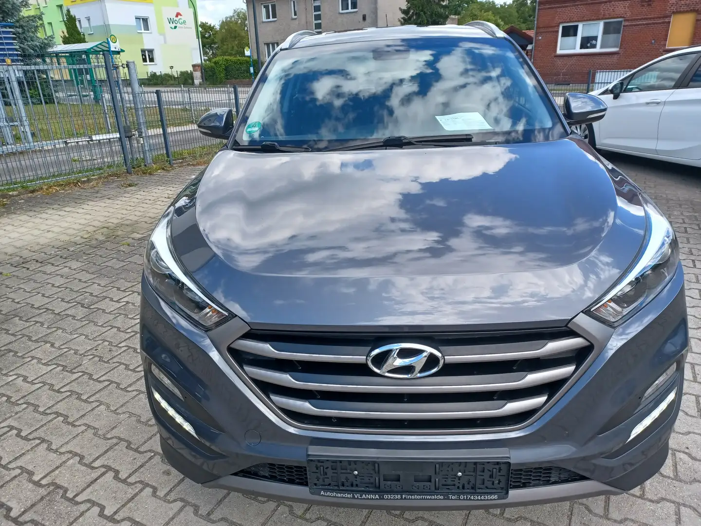Hyundai TUCSON Trend 4WD Grau - 2
