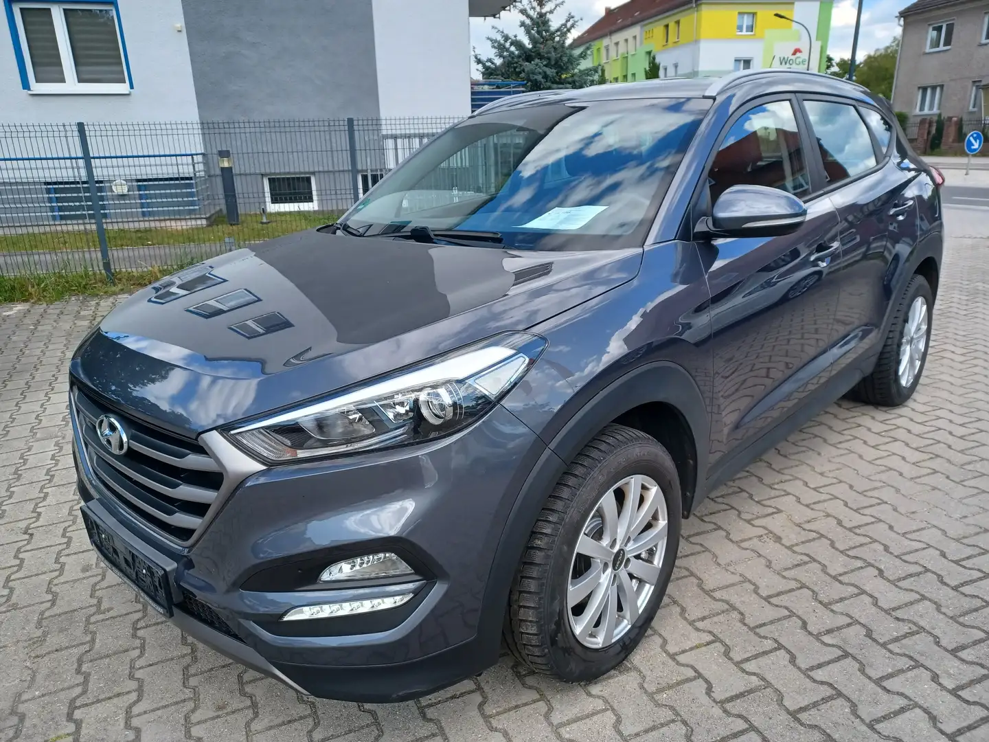 Hyundai TUCSON Trend 4WD Grau - 1