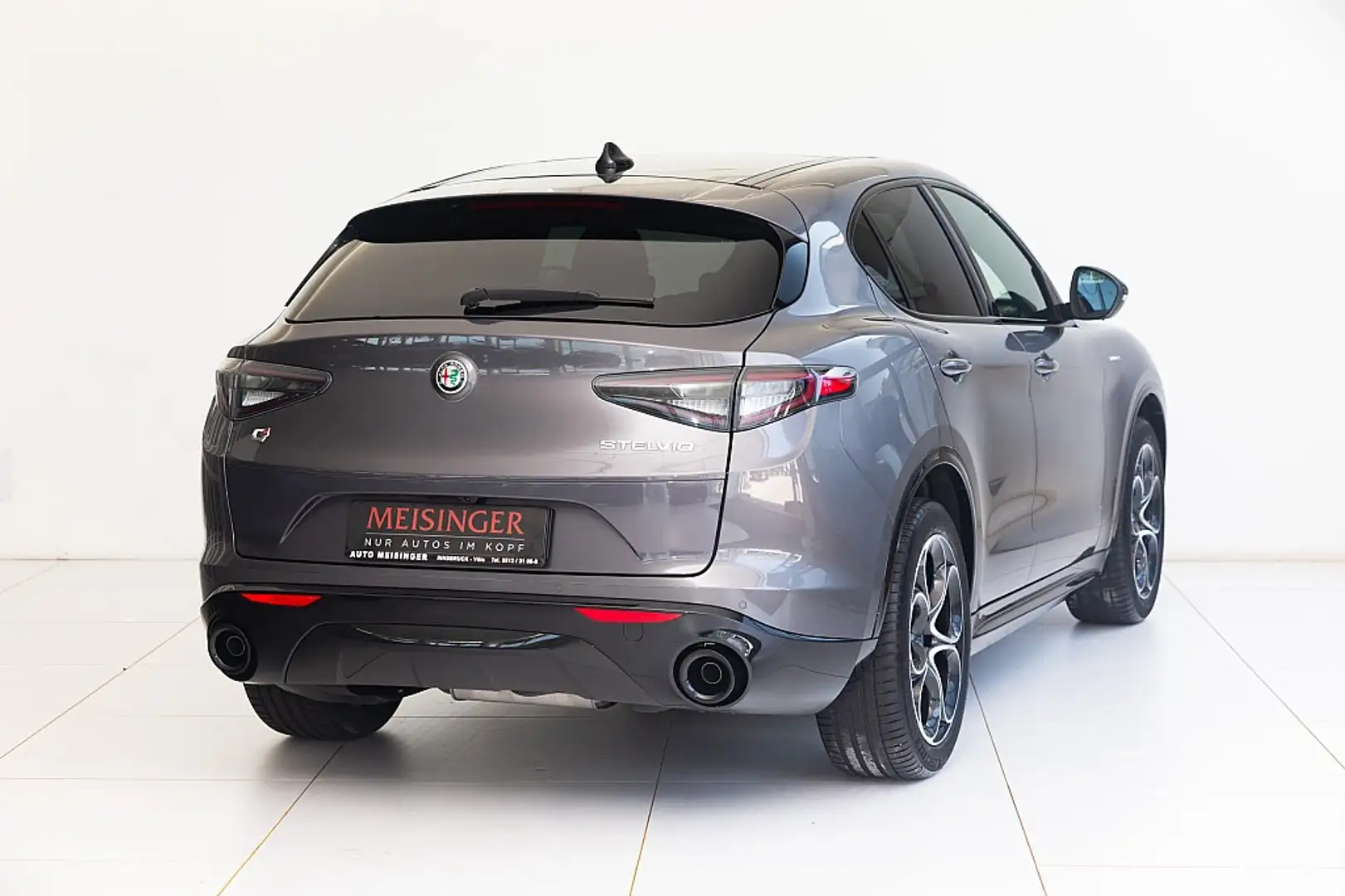 Alfa Romeo Stelvio Veloce 2,2 16V 210 AT8 Q4 Grau - 2