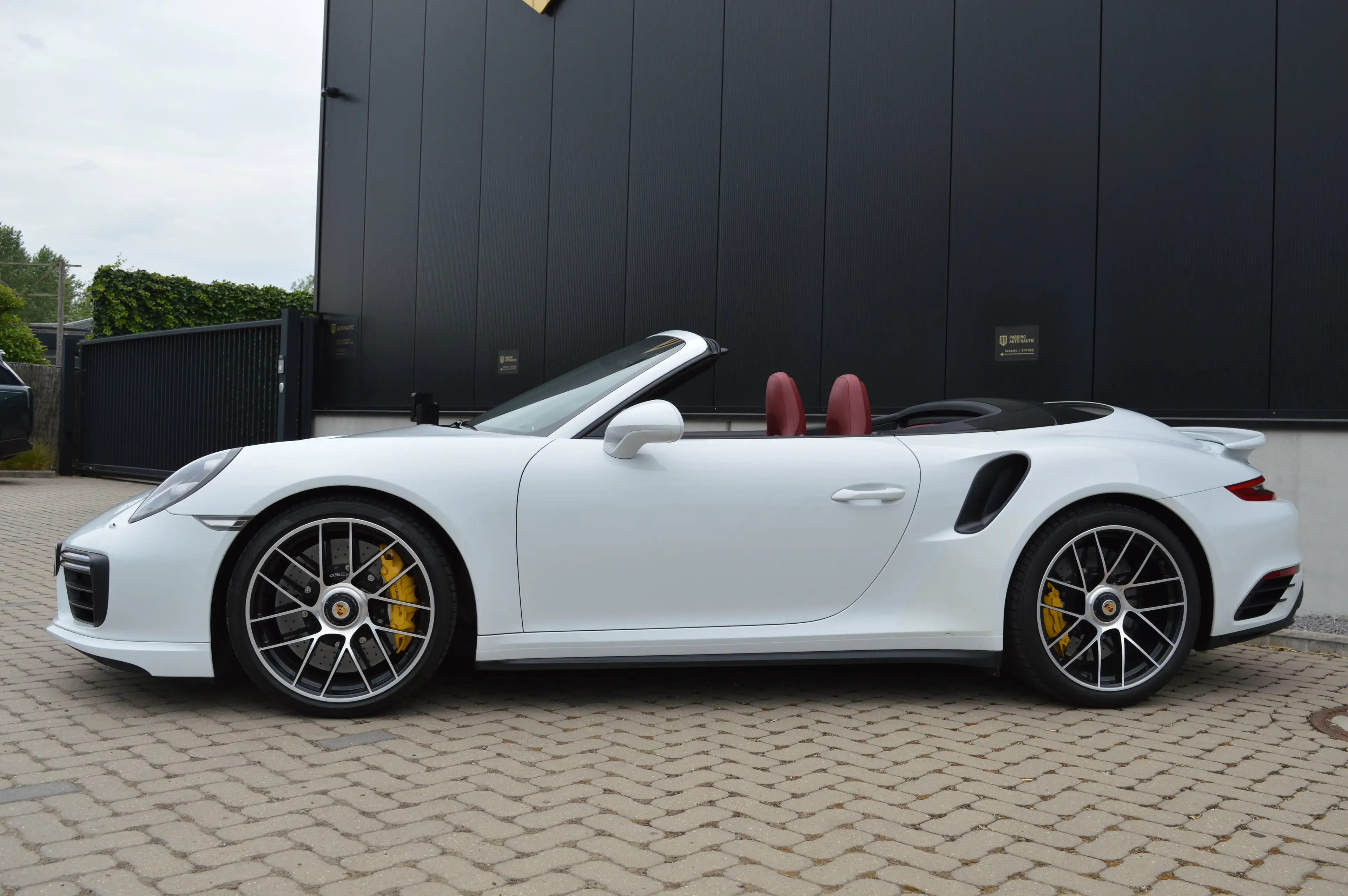Porsche 991 .2 911 Turbo S cabriolet 3.8i - 1 HAND - Porsche Service — photo 3