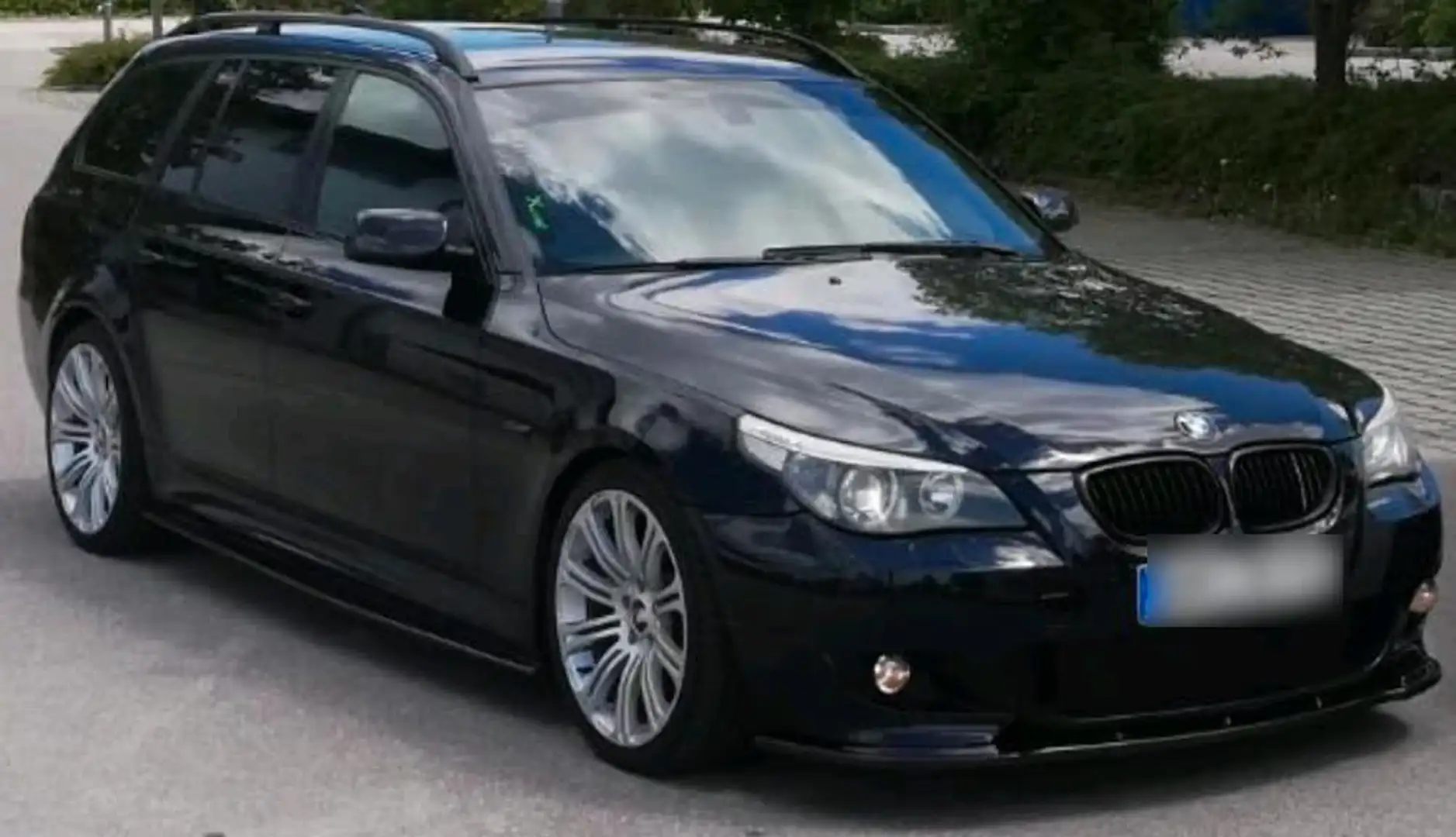 BMW 525 525d Touring Aut. Schwarz - 1