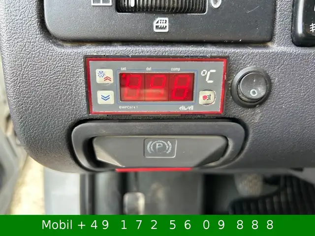 Mercedes-Benz Vito view 17