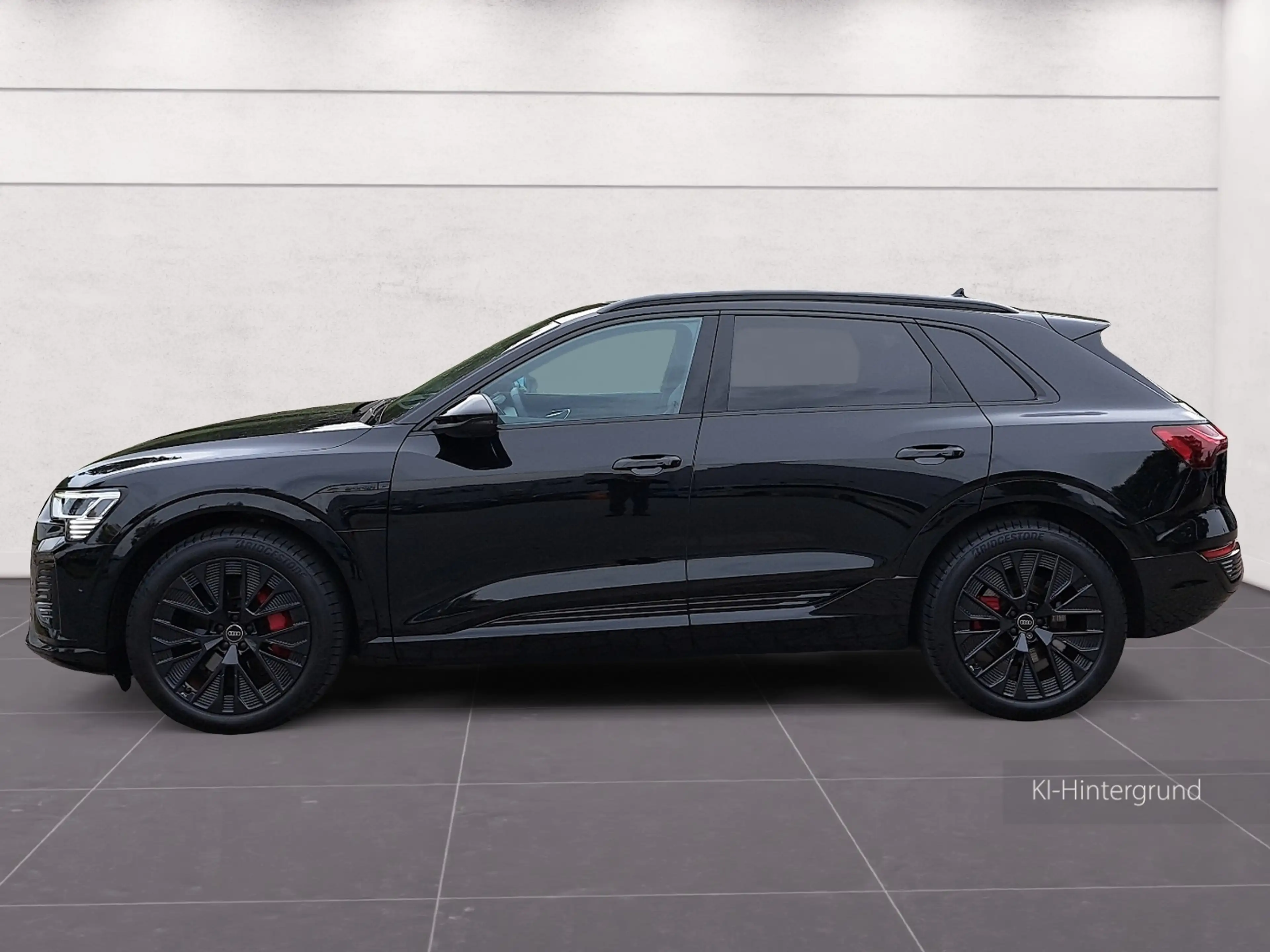 Audi Q8 e-tron 55 quattro S line PANO AHK NAV HEAD 21" AIR 4xKAM — photo 5
